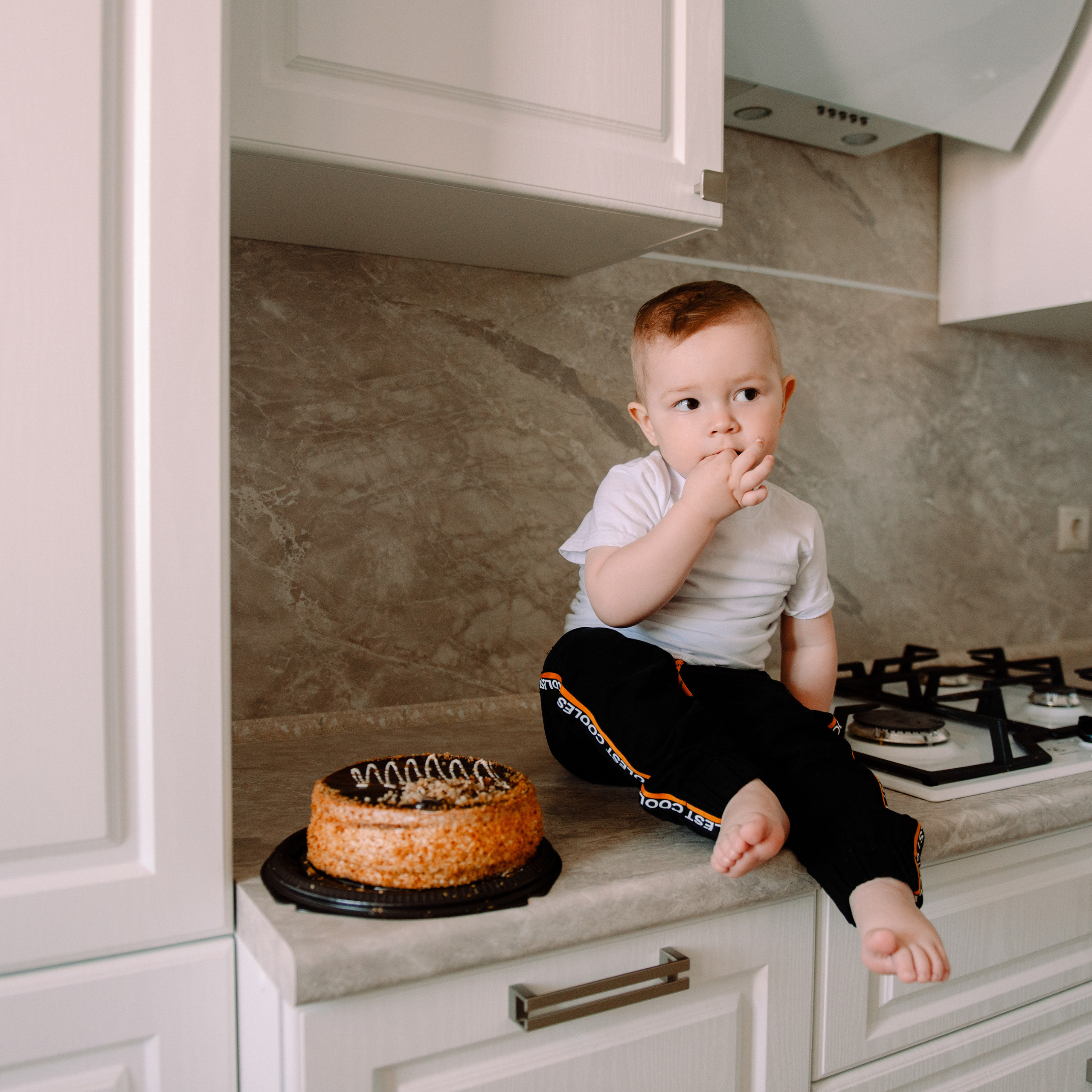 человек и торт