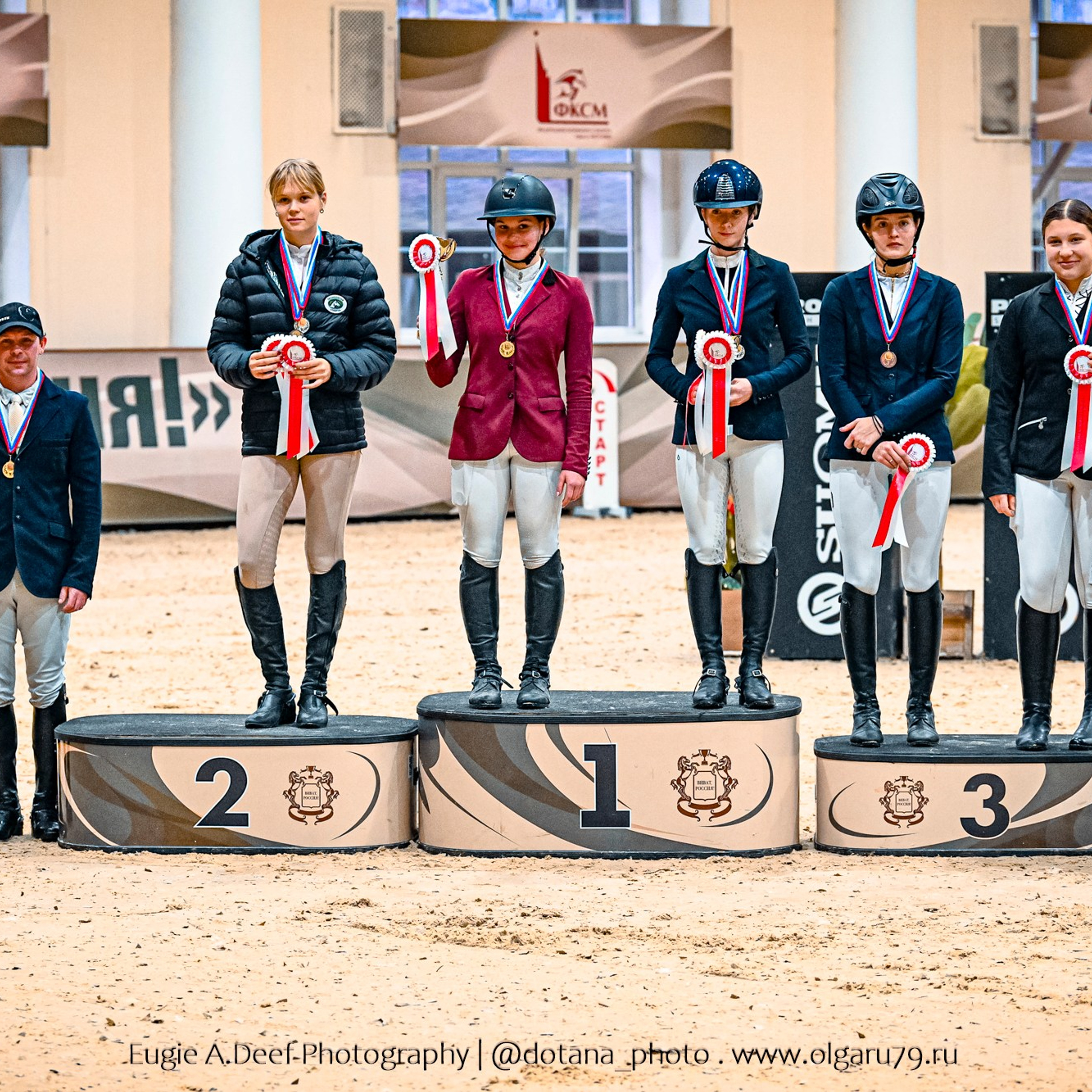 2025.12.05 — КСК ВИВАТ, Россия! — конкур, кубок ФКСМ. ТУРНИРНАЯ КОННАЯ ФОТОГРАФИЯ, Руднева Ольга и Евгений Адеев