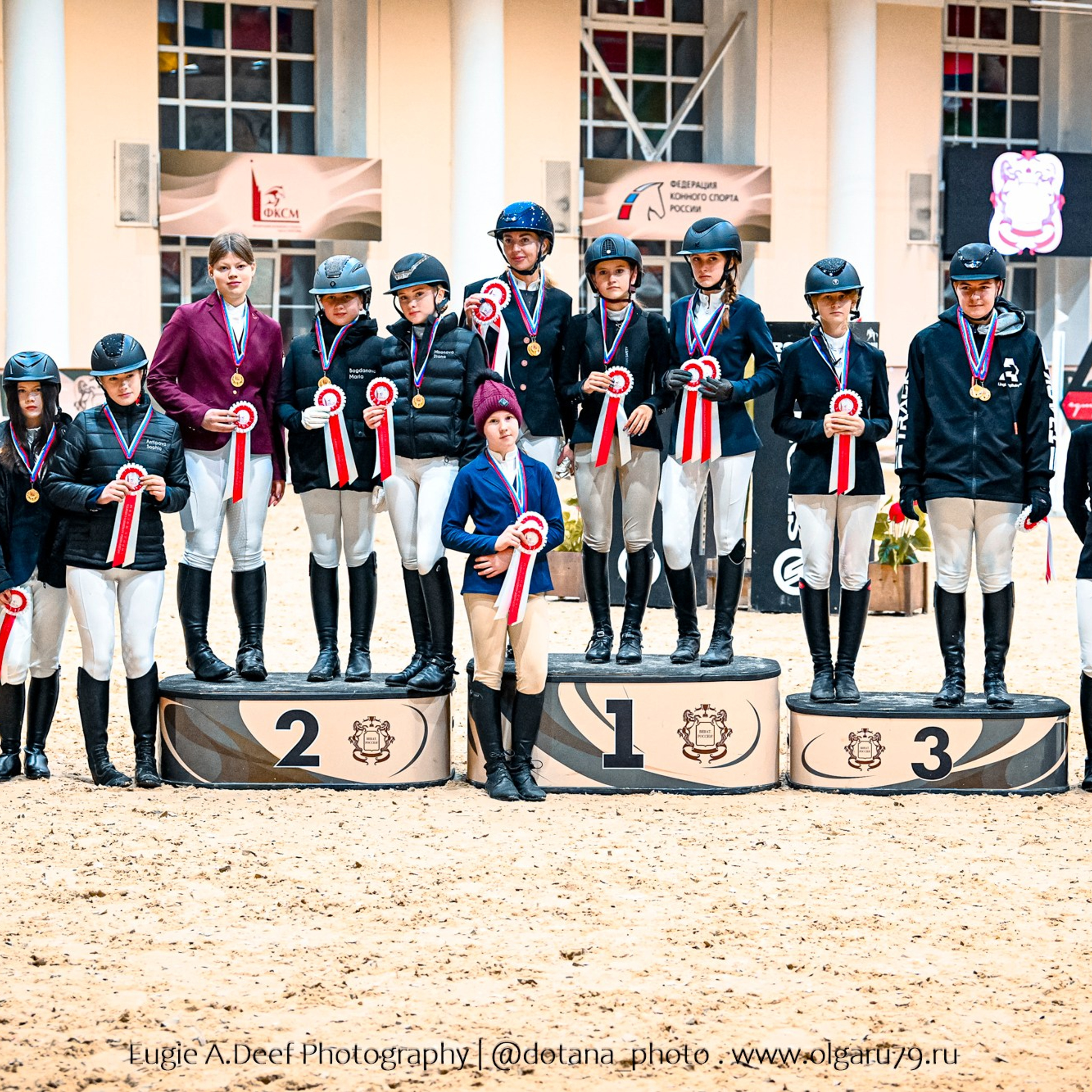 2025.12.05 — КСК ВИВАТ, Россия! — конкур, кубок ФКСМ. ТУРНИРНАЯ КОННАЯ ФОТОГРАФИЯ, Руднева Ольга и Евгений Адеев