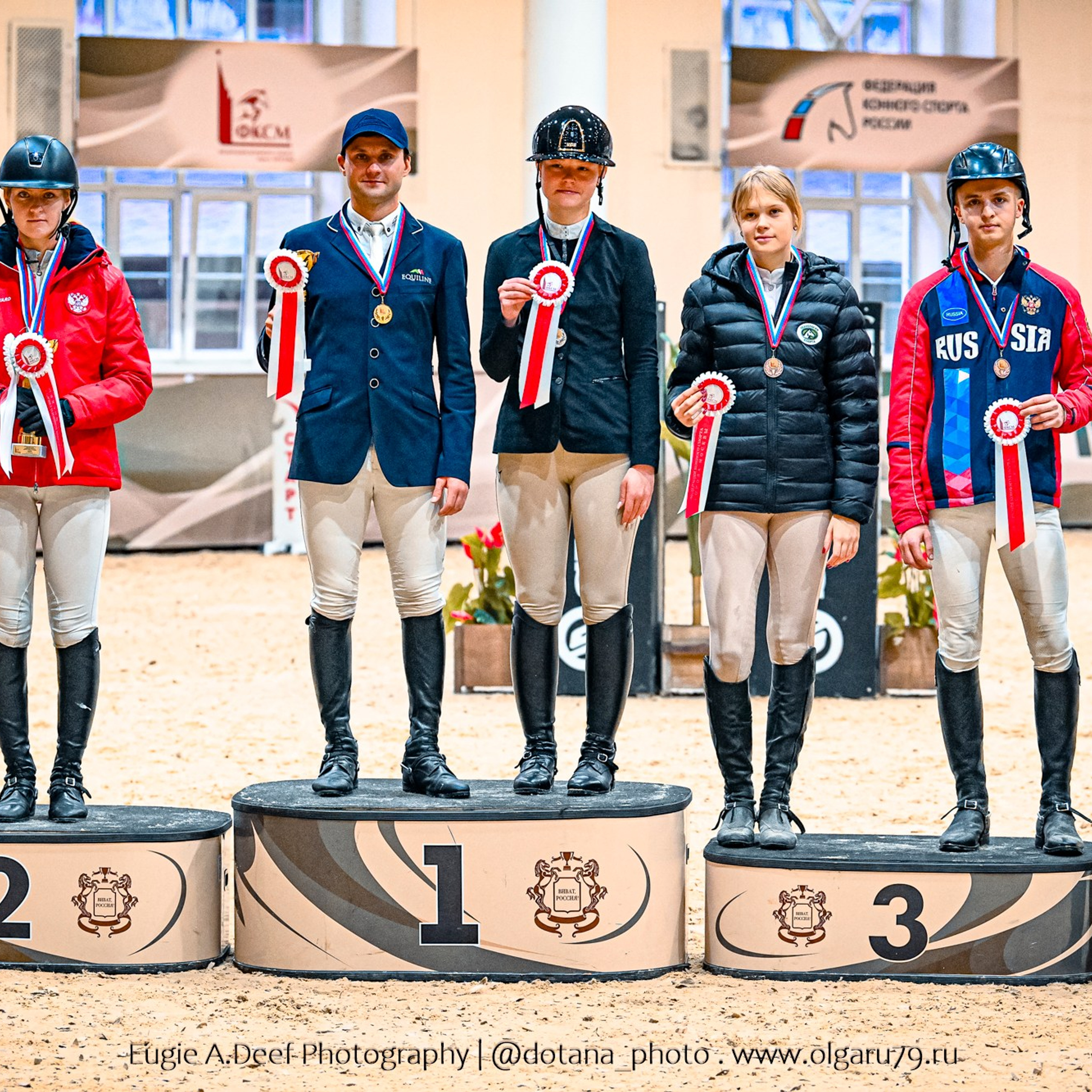 2025.12.05 — КСК ВИВАТ, Россия! — конкур, кубок ФКСМ. ТУРНИРНАЯ КОННАЯ ФОТОГРАФИЯ, Руднева Ольга и Евгений Адеев