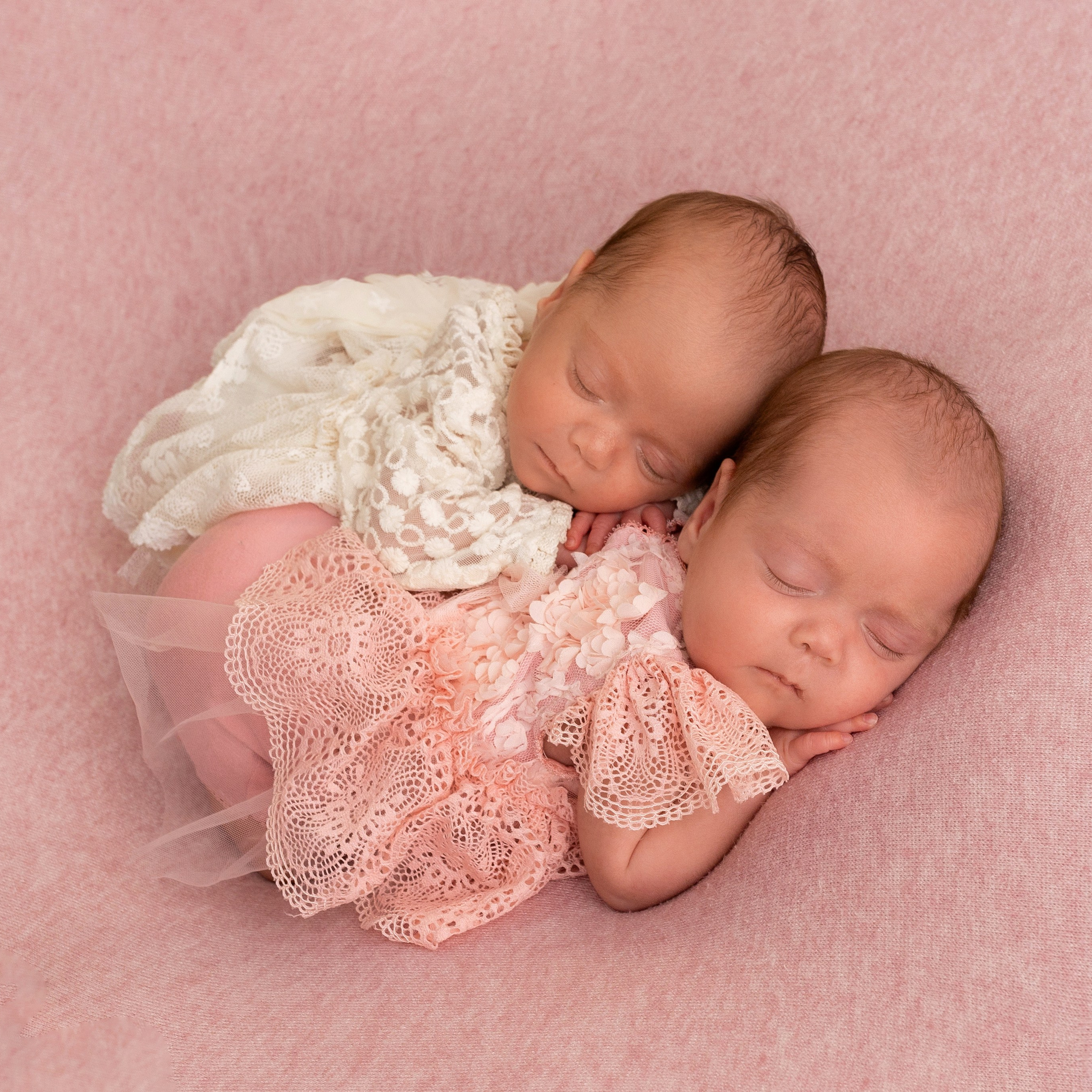 Классическая ньюборн фотосессия. Фотограф новорождённых Братск