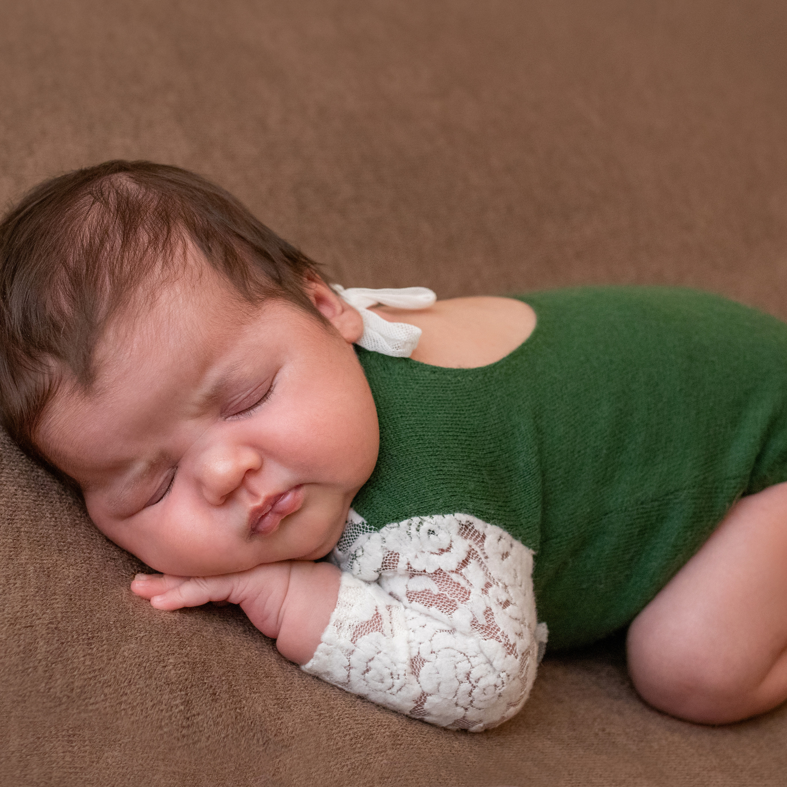 Классическая ньюборн фотосессия. Фотограф новорождённых Братск