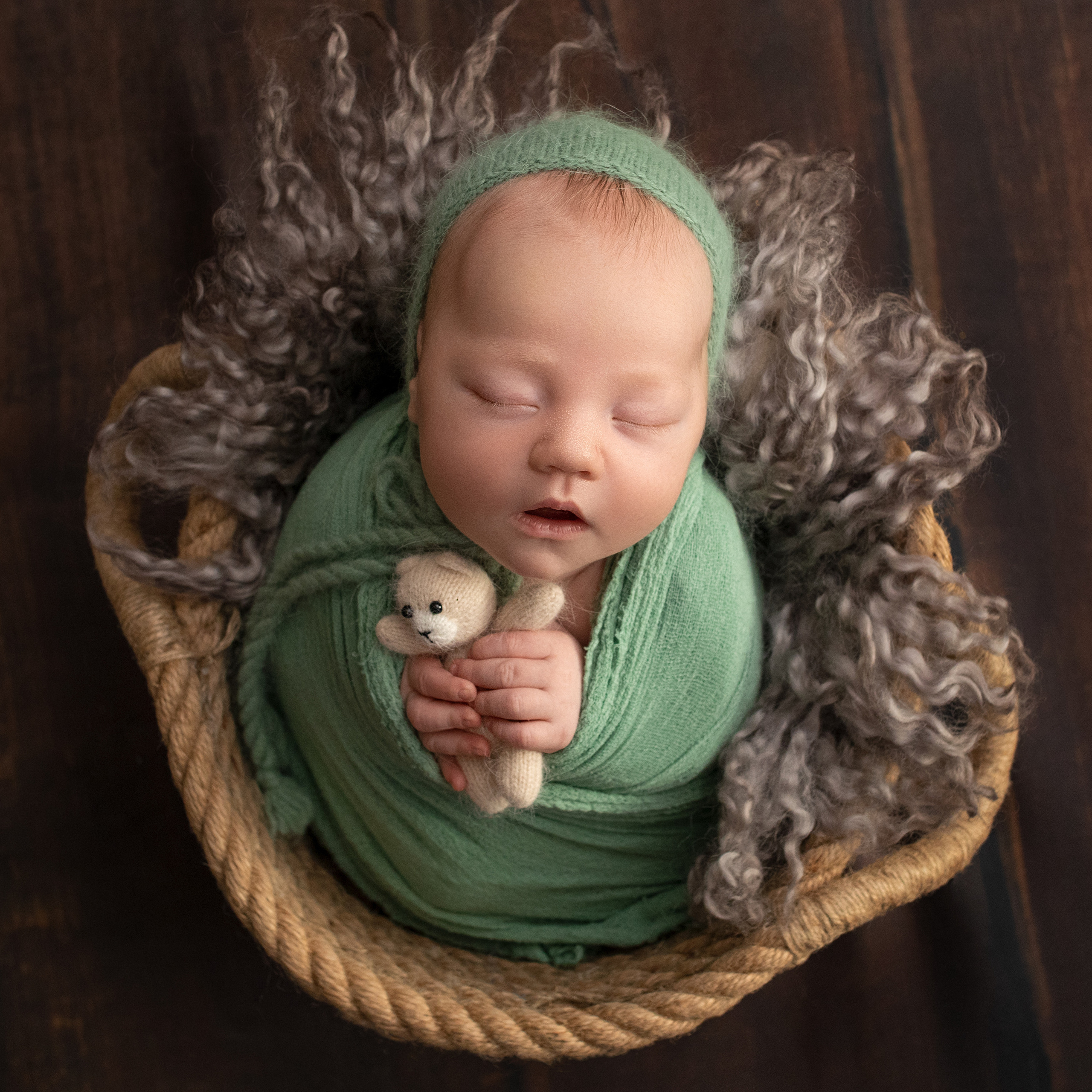 Классическая ньюборн фотосессия. Фотограф новорождённых Братск