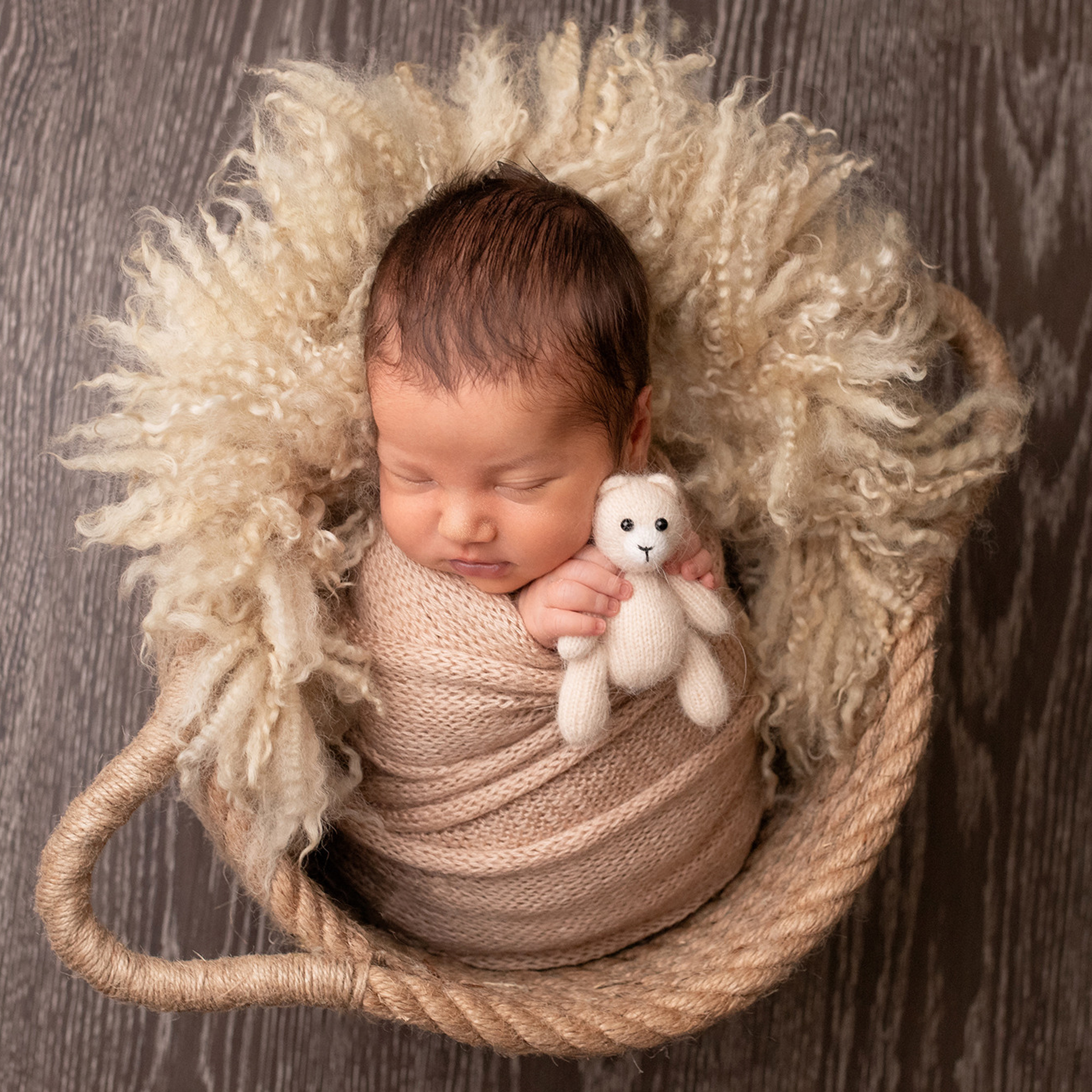 Классическая ньюборн фотосессия. Фотограф новорождённых Братск