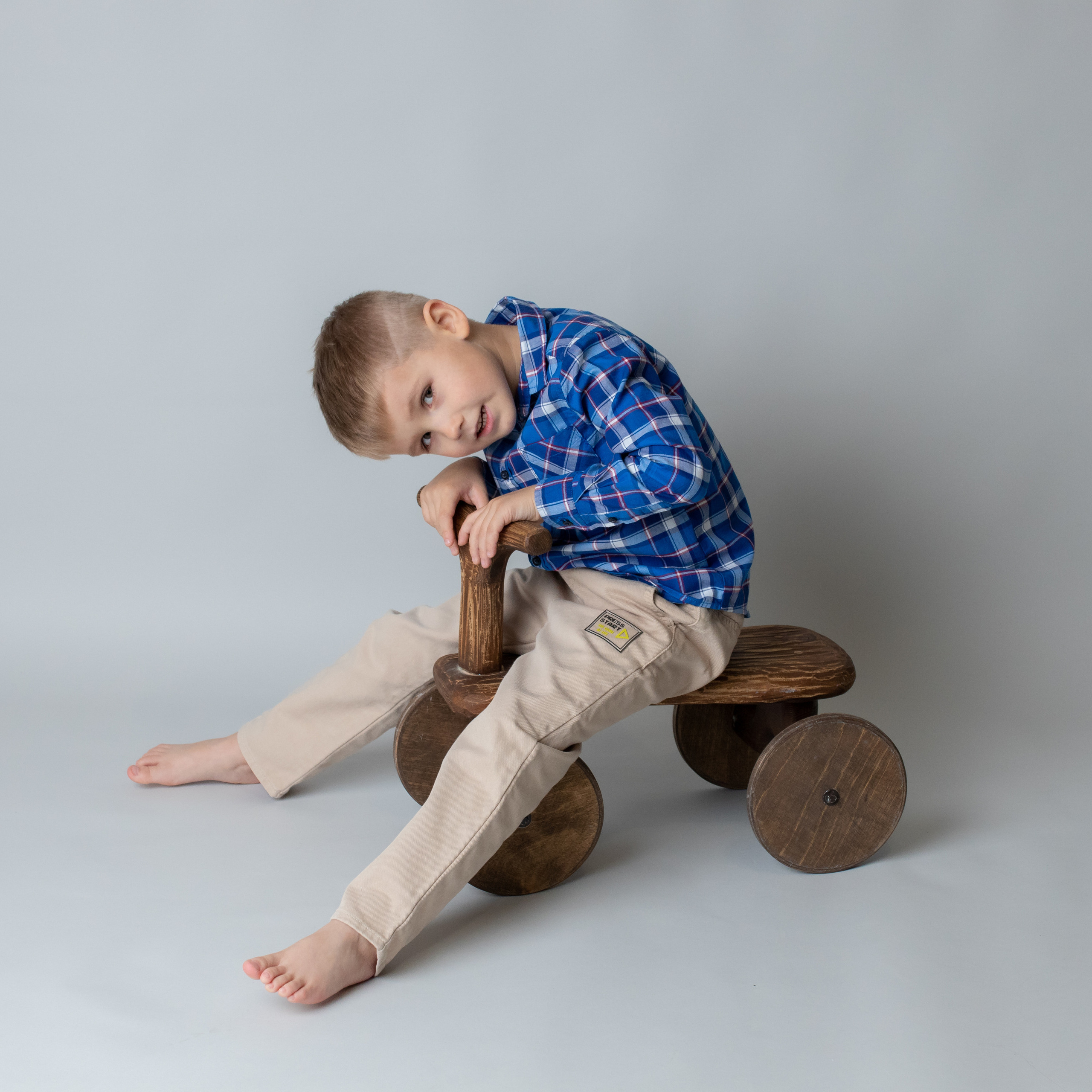 Съёмка детей в студии г. Братск. Фотограф новорождённых Братск