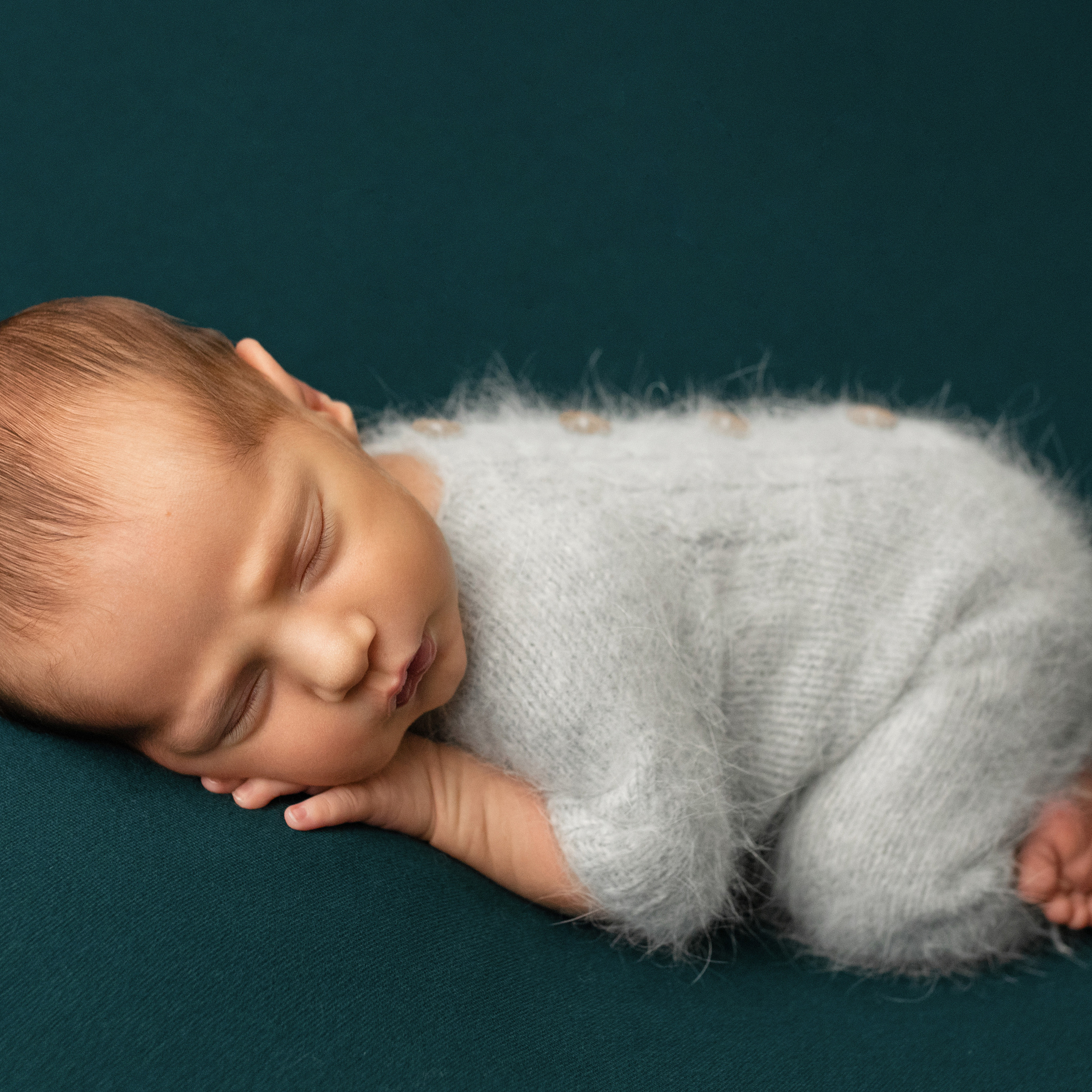 Классическая ньюборн фотосессия. Фотограф новорождённых Братск