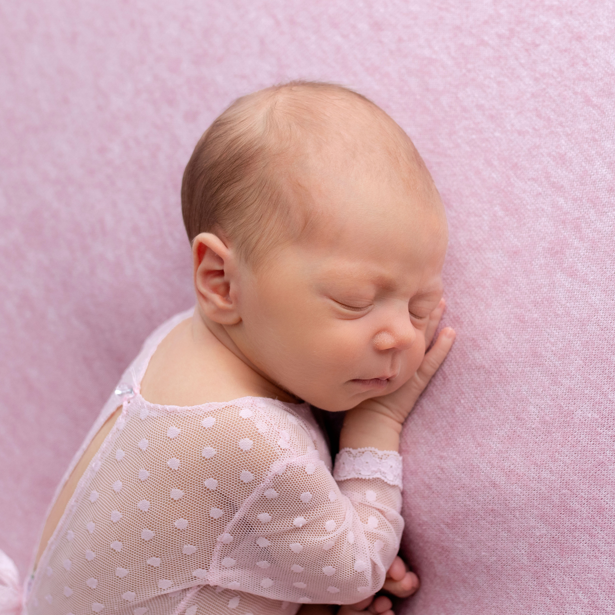 Классическая ньюборн фотосессия. Фотограф новорождённых Братск