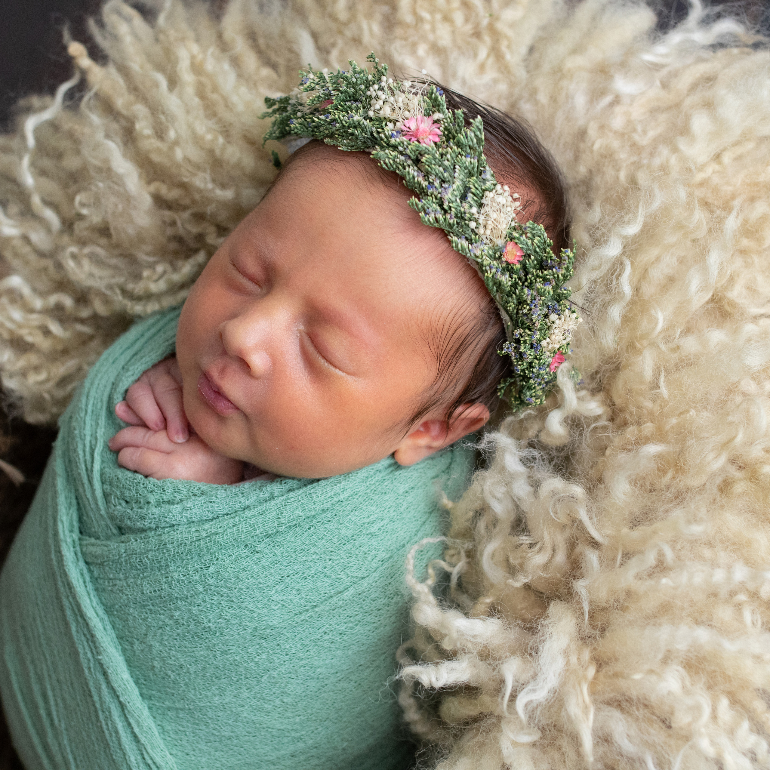 Классическая ньюборн фотосессия. Фотограф новорождённых Братск