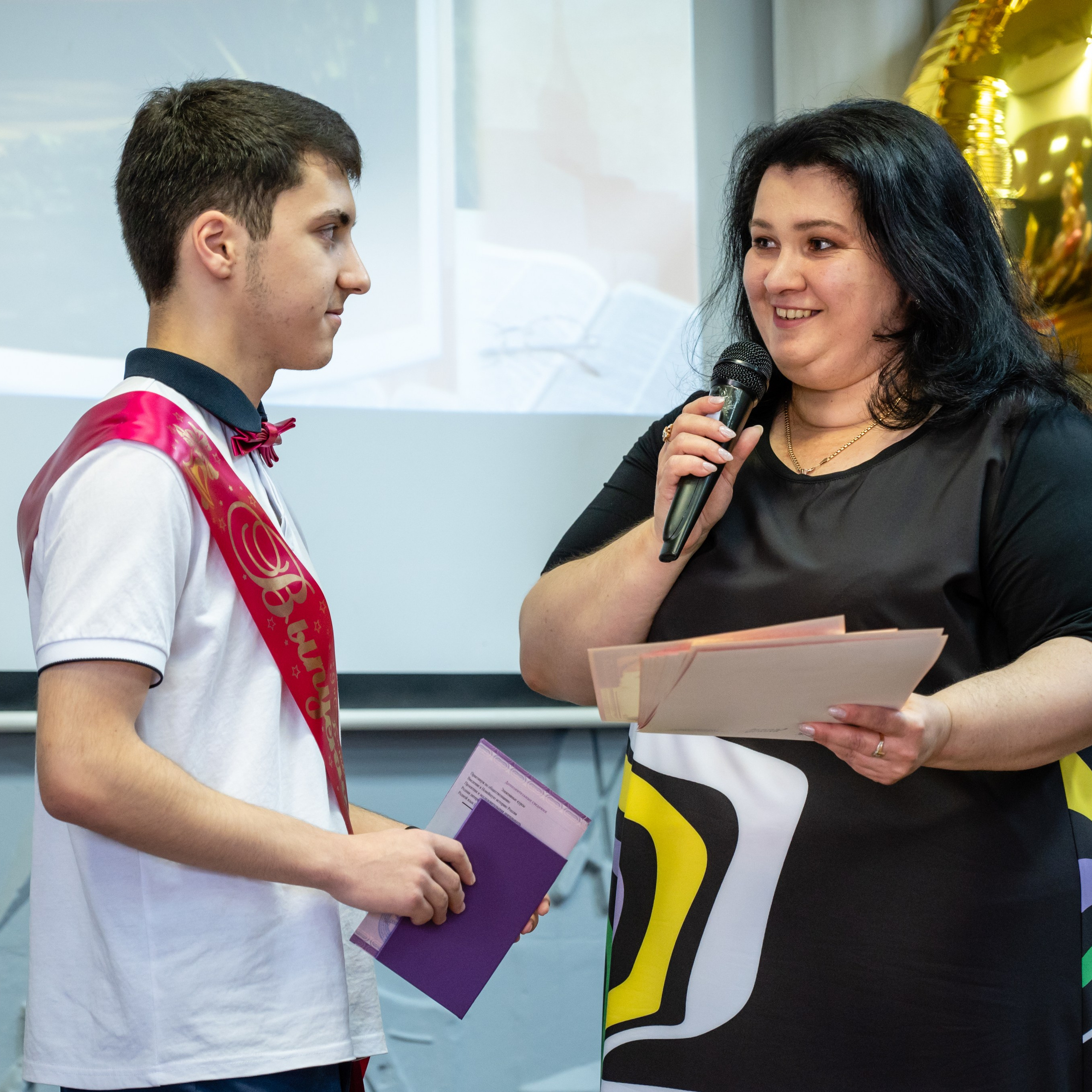 Школа&nbsp;№ 43 9 класс вручение аттестатов