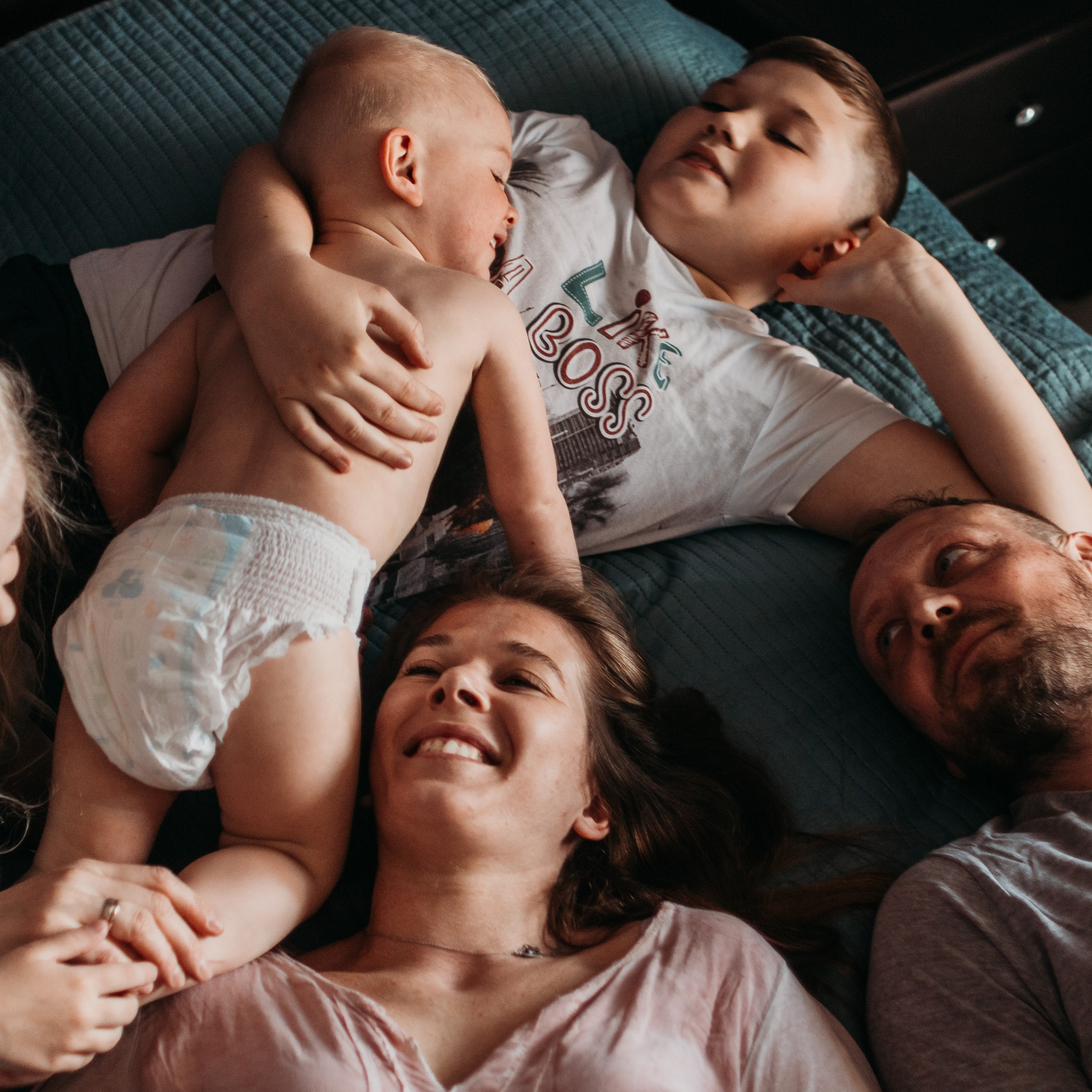 Танюша, Андрюша и их ребятня-:)))!