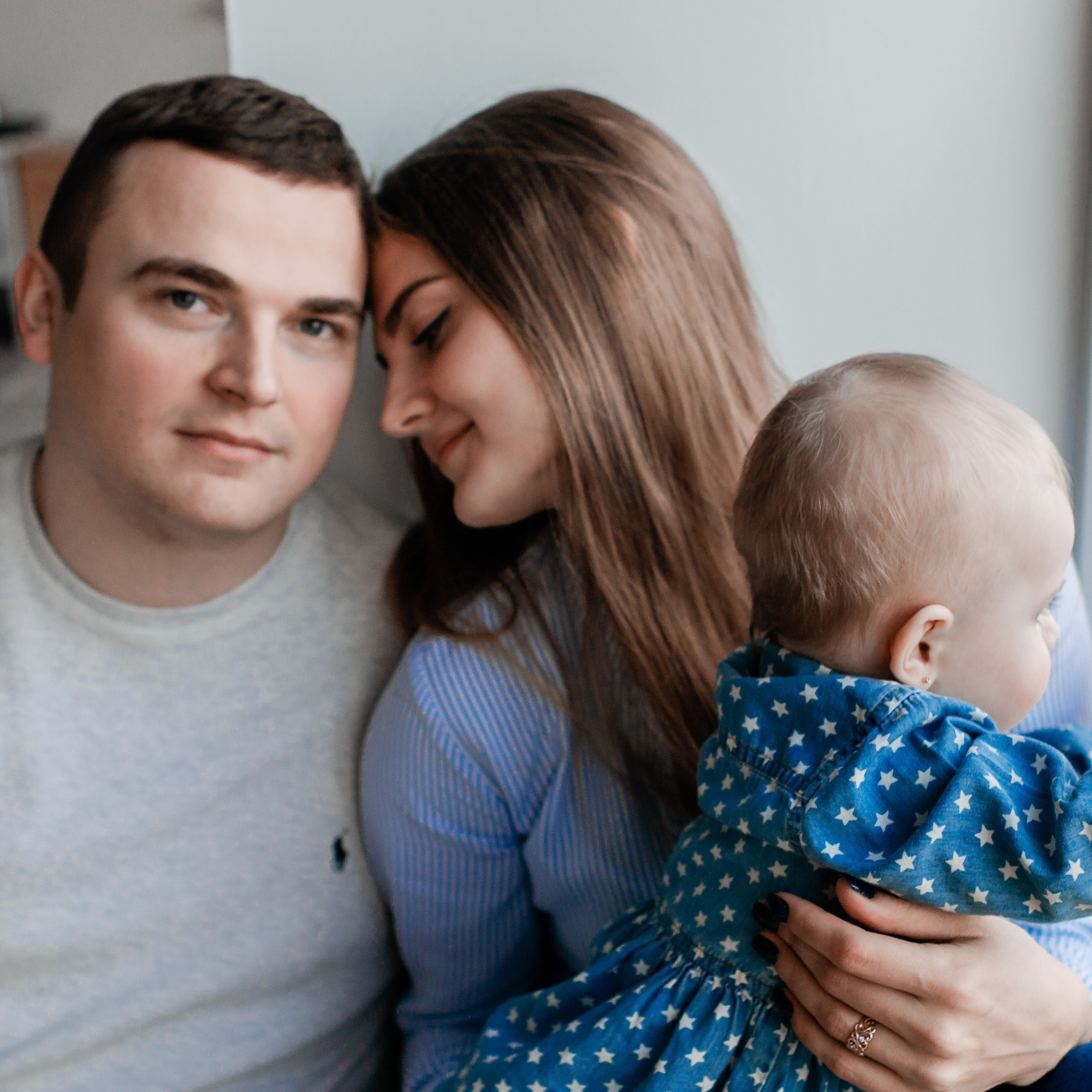 Полина, Кристина и их дорогой мужчина!)