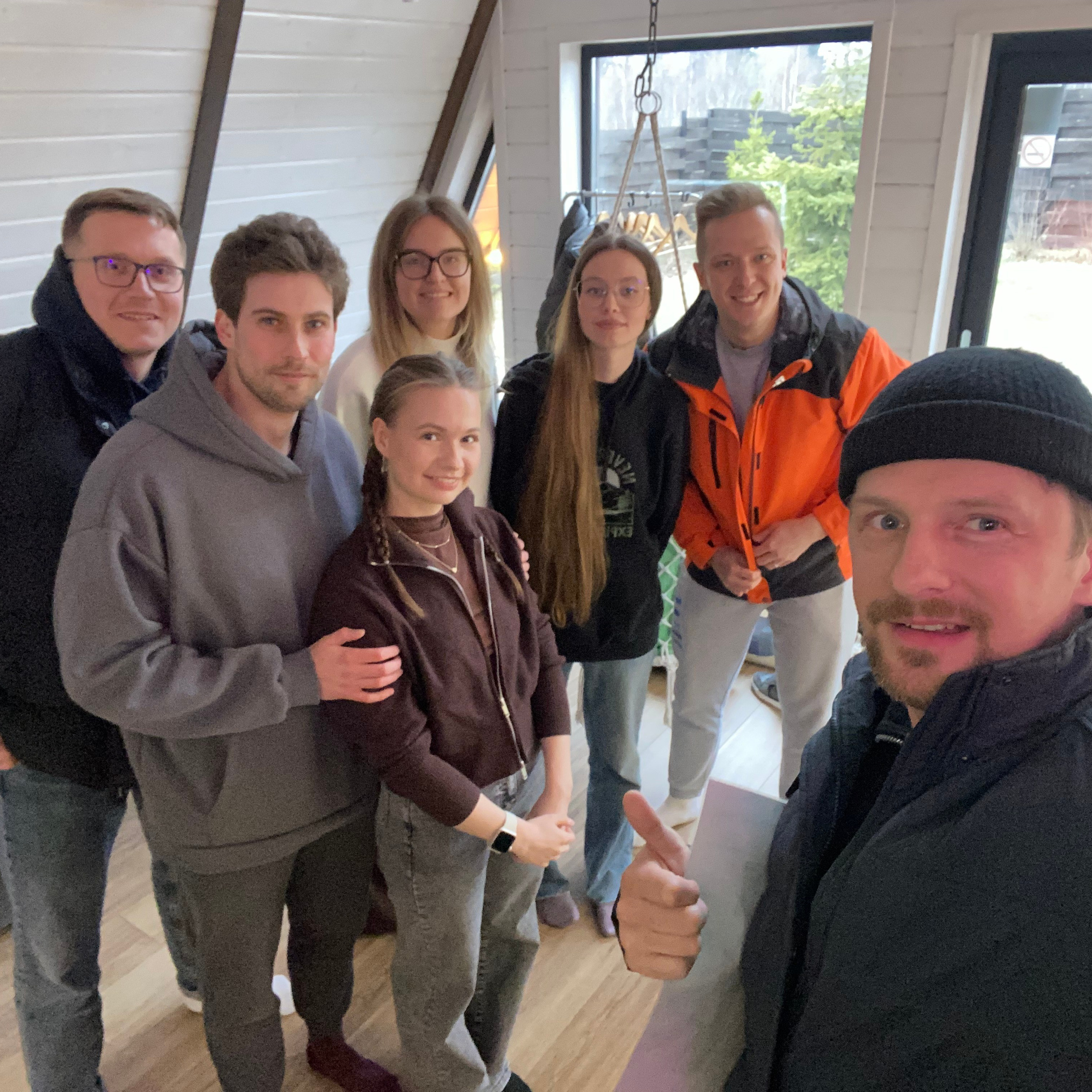 Треугольный коттедж на сутки с чаном, баней мангалом — заказать на 6 человек