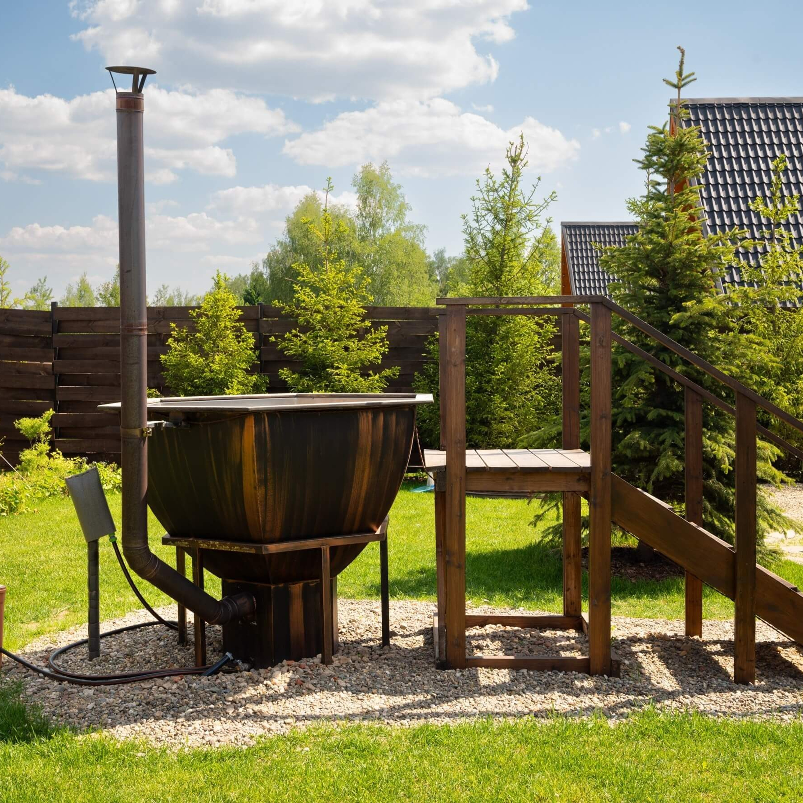 Треугольный коттедж на сутки с чаном, баней мангалом — заказать на 6 человек