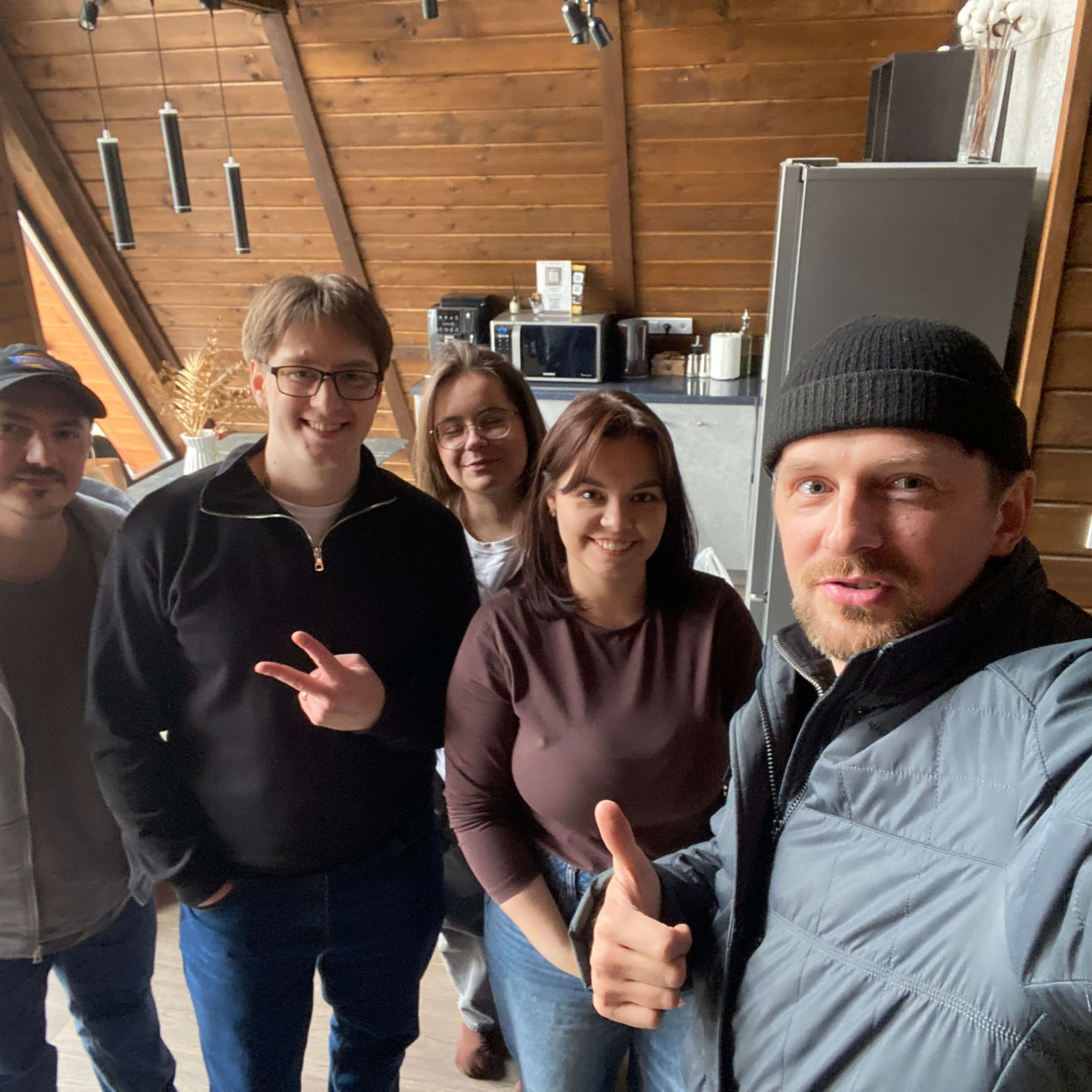 Треугольный коттедж на 6 человек с чаном и баней — Афрейм в подмосковье в аренду