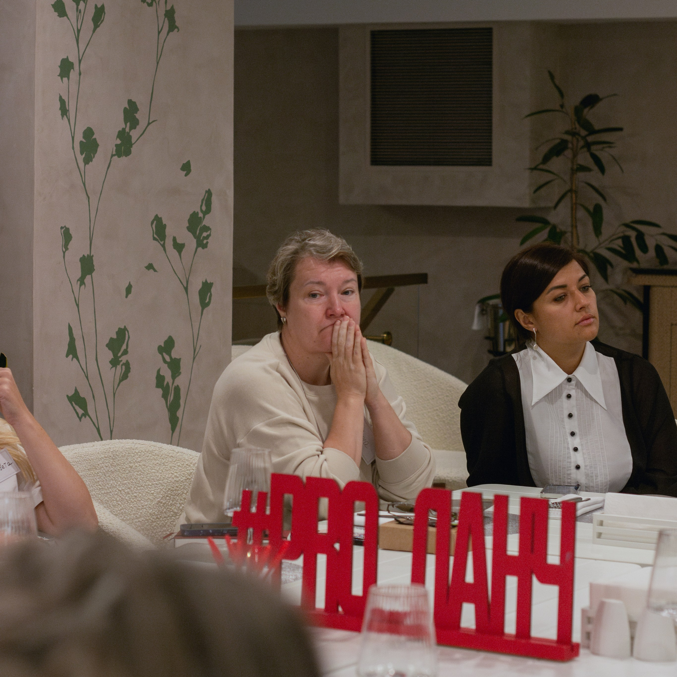 Дейтинг вечеринка. Портретный фотограф Москва Юлия Трякина