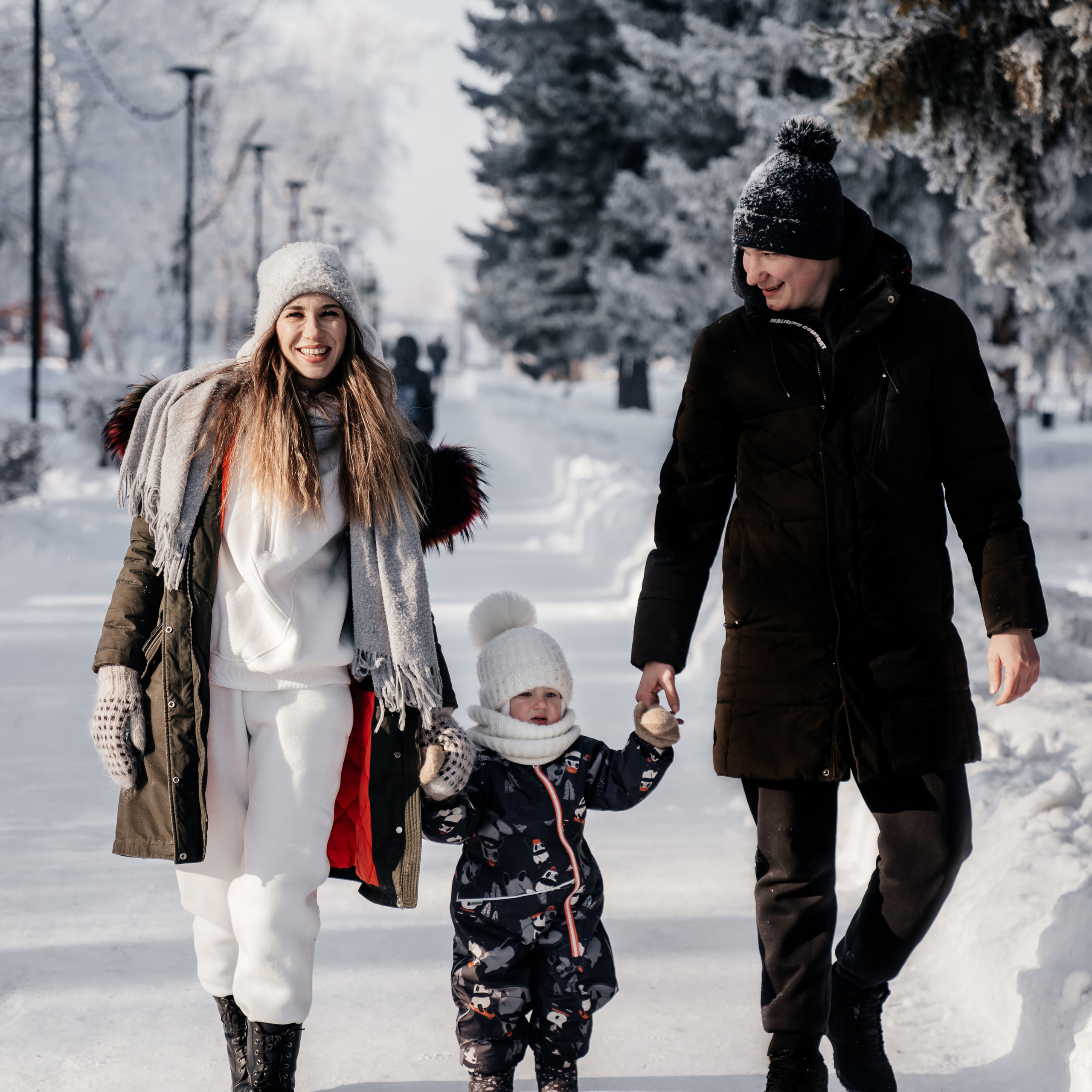 Прогулочная семейная фотосессия