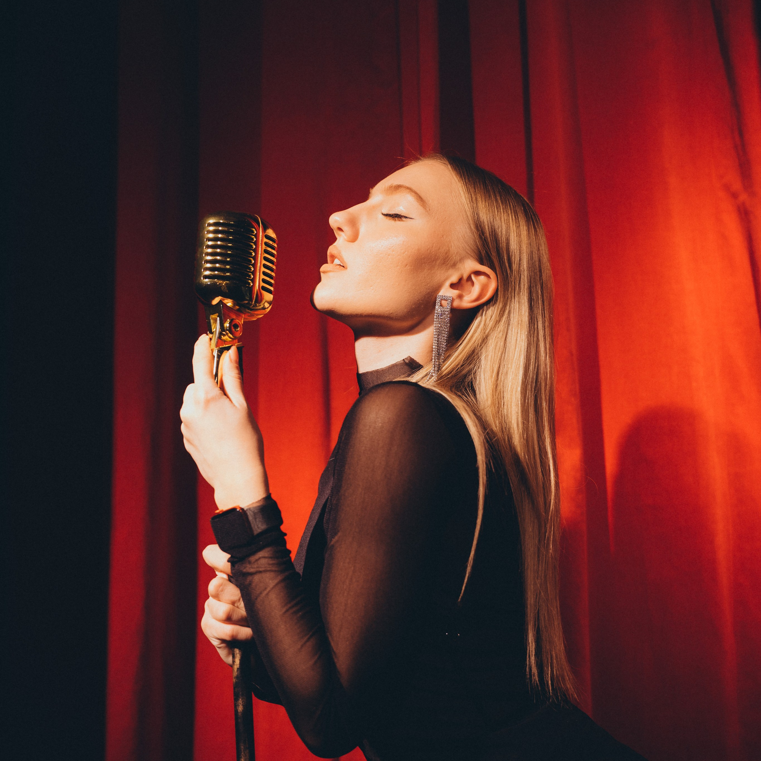 Александра