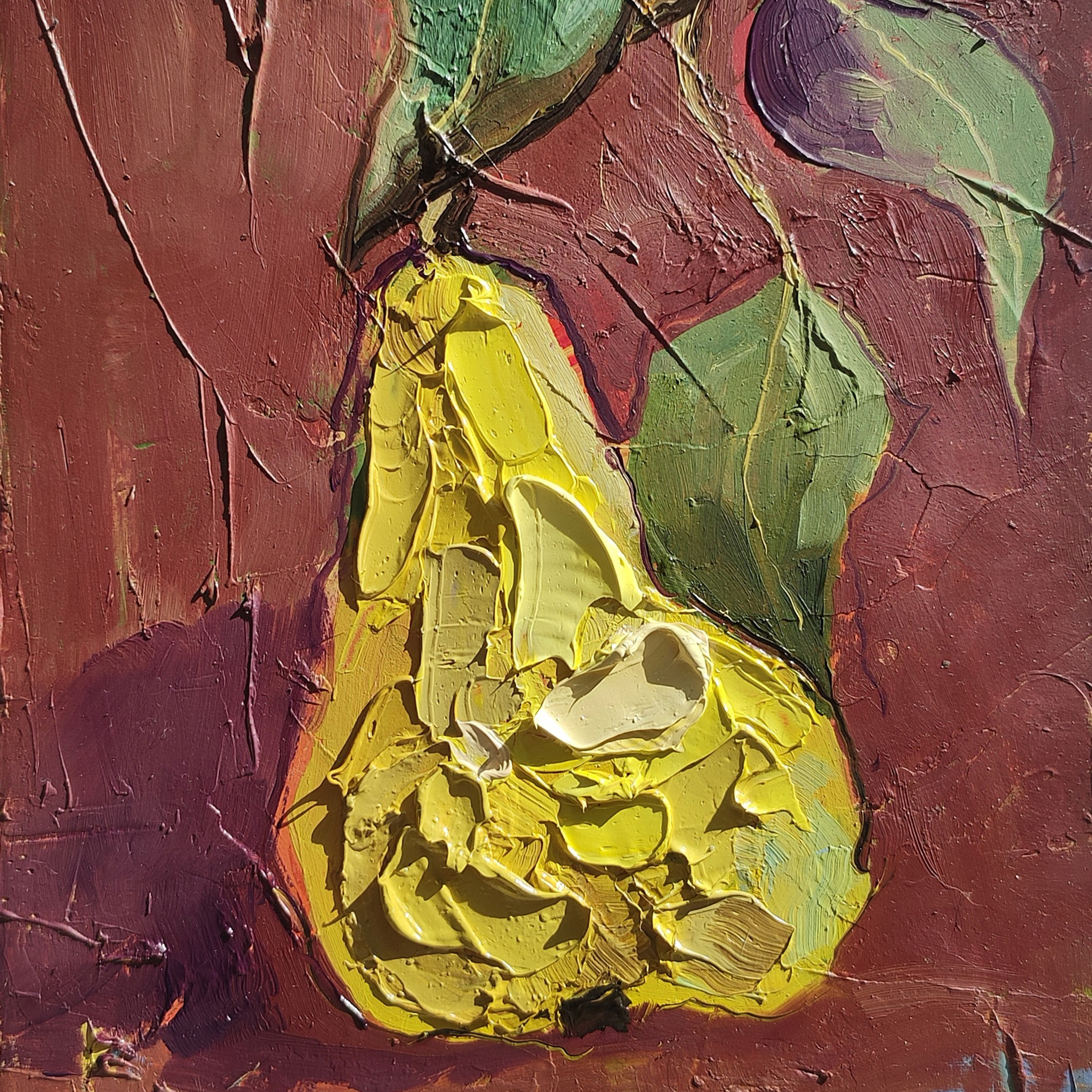 «Груша с листьями». Масло на картоне. 15×20 см. Без оформления. Галерея авторских картин художницы Бельмесовой Евгении