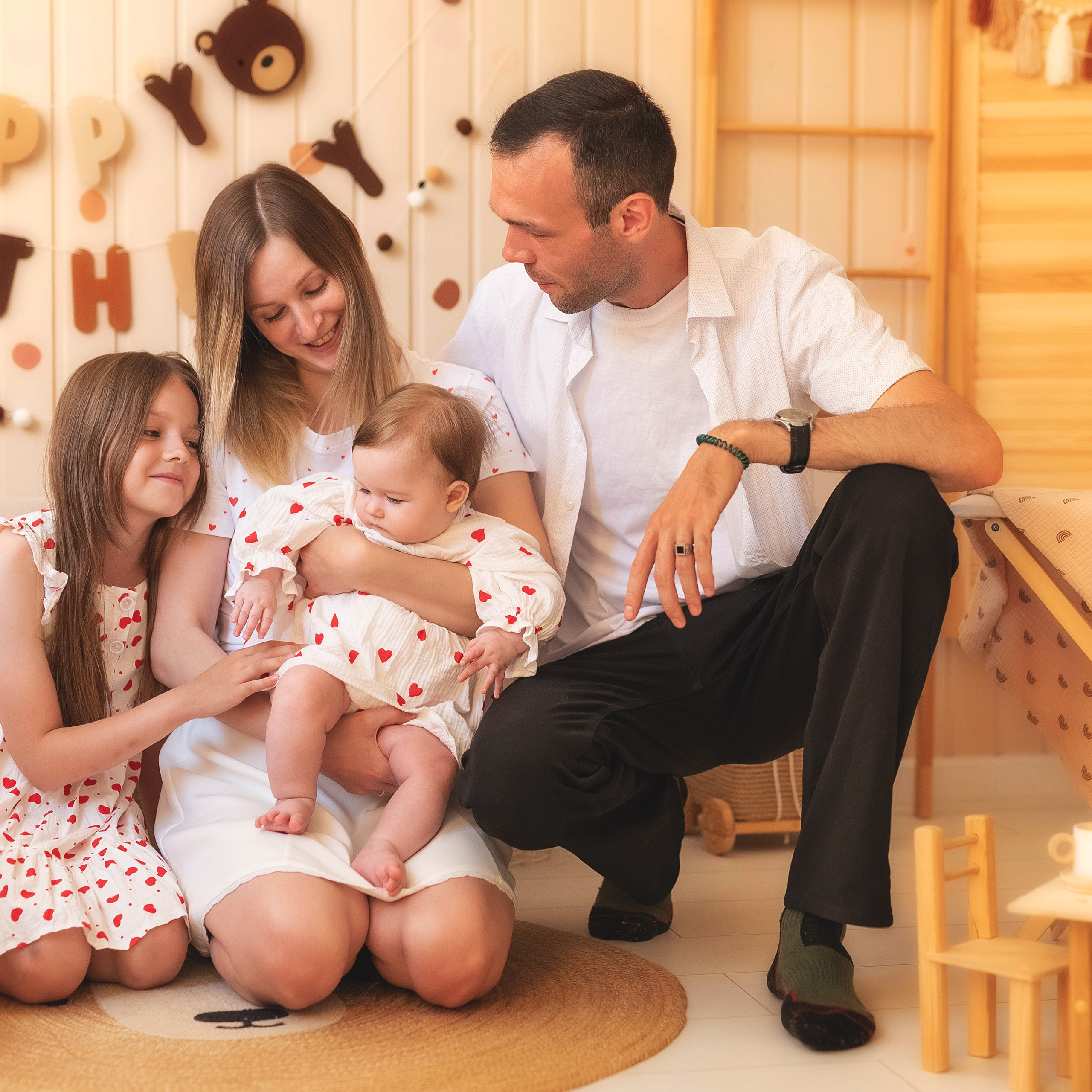 Семейная фотосессия в студии