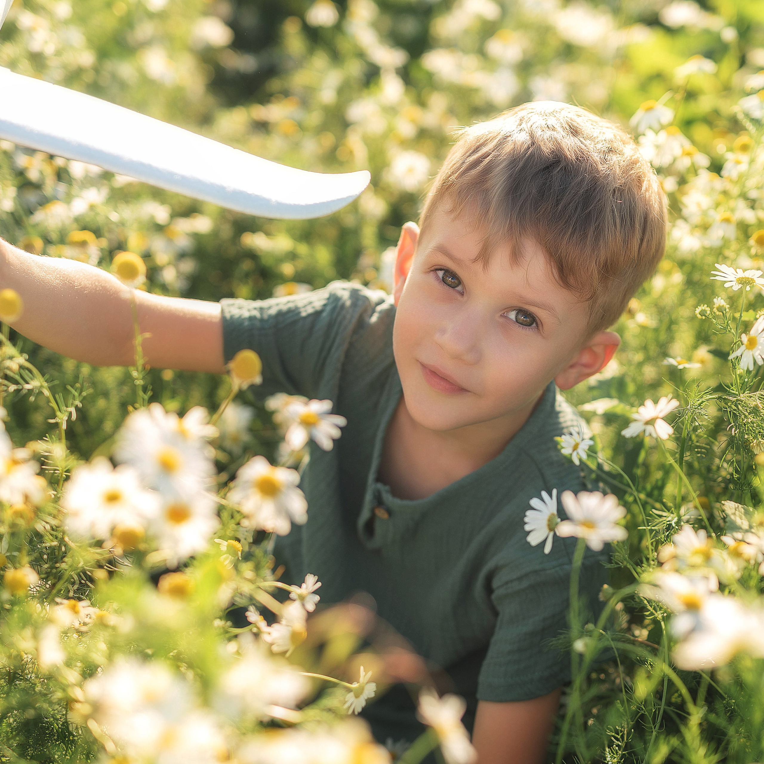 Фотосессия в ромашковом поле