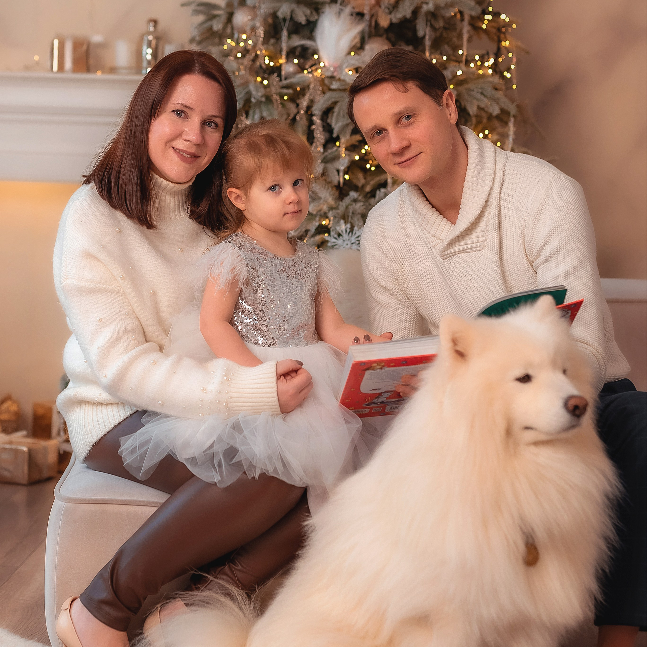 Семейная фотосессия с самоедом