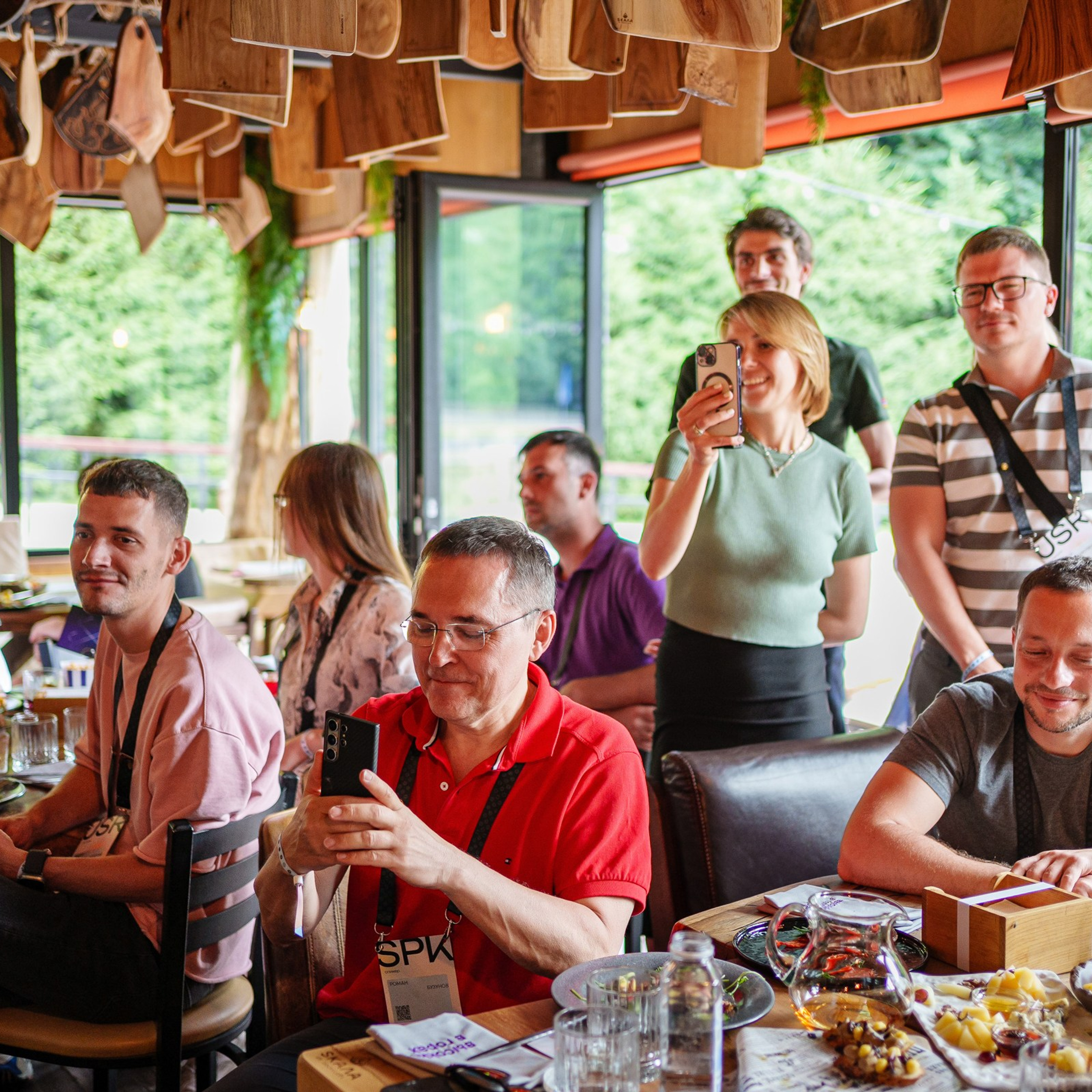 Бизнес-бранчи и дискуссии