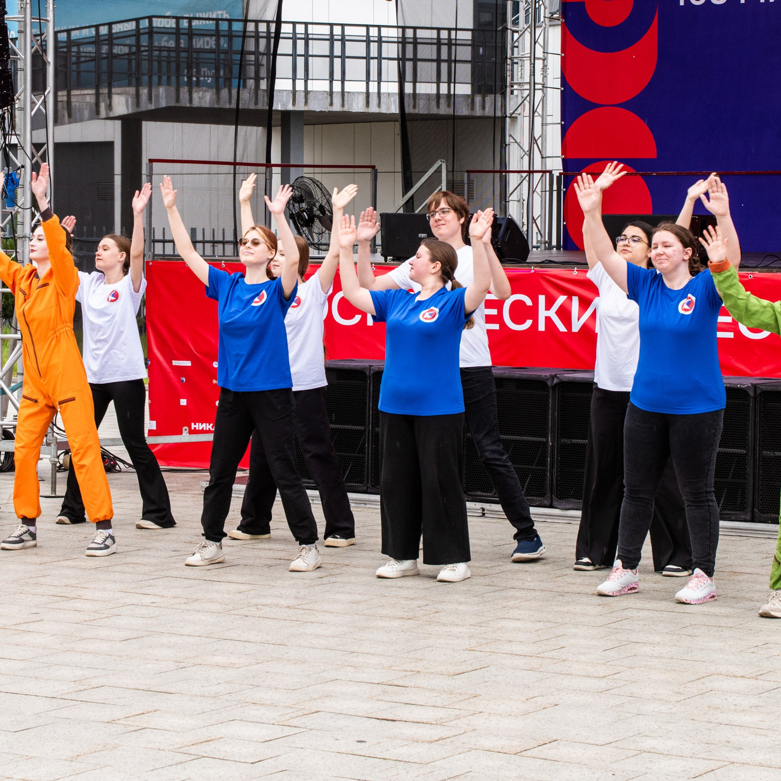 ИЮНЬ 2025 (108 МИНУТ). Взгляд через объектив