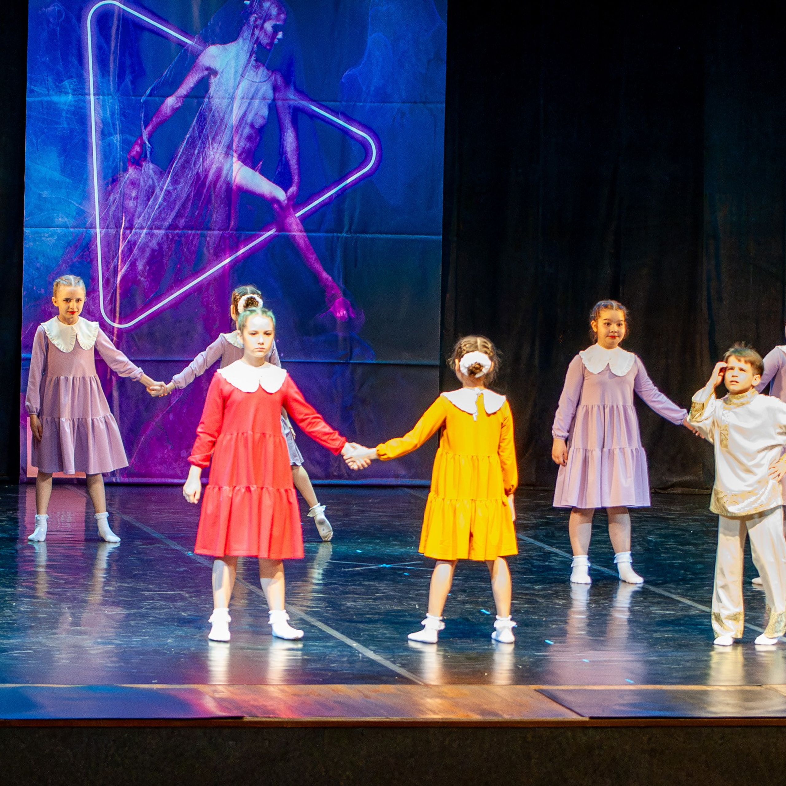 АПРЕЛЬ 2025 (Серпухов). Взгляд через объектив