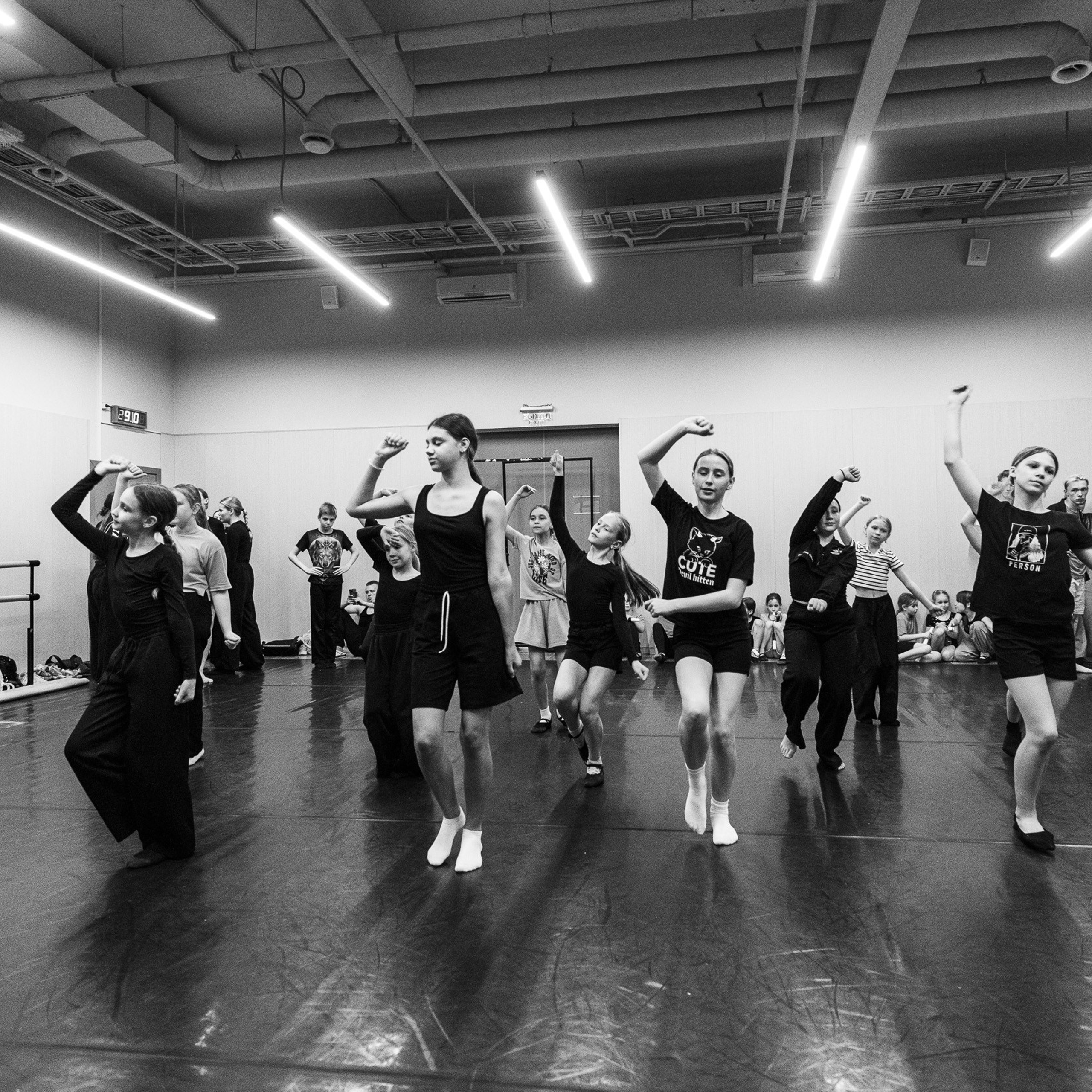 Один день до концерта, МАЙ 2025. Взгляд через объектив