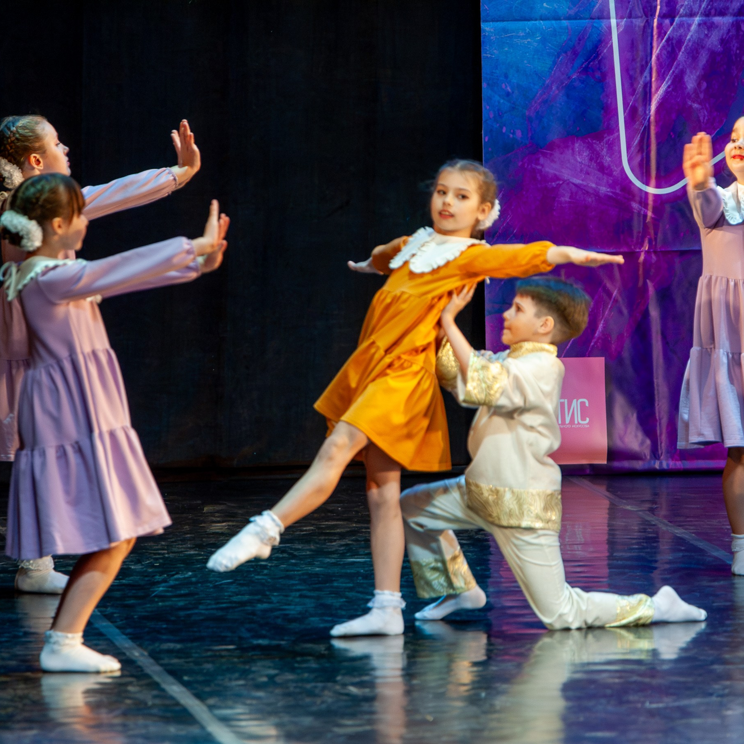 АПРЕЛЬ 2025 (Серпухов). Взгляд через объектив