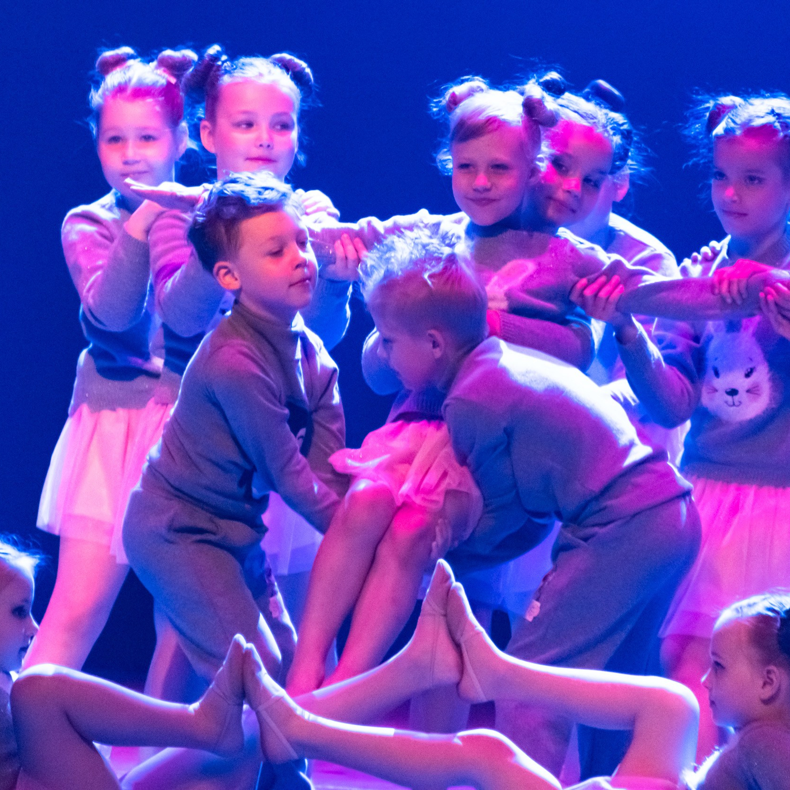 ИЮЛЬ 2019. Взгляд через объектив