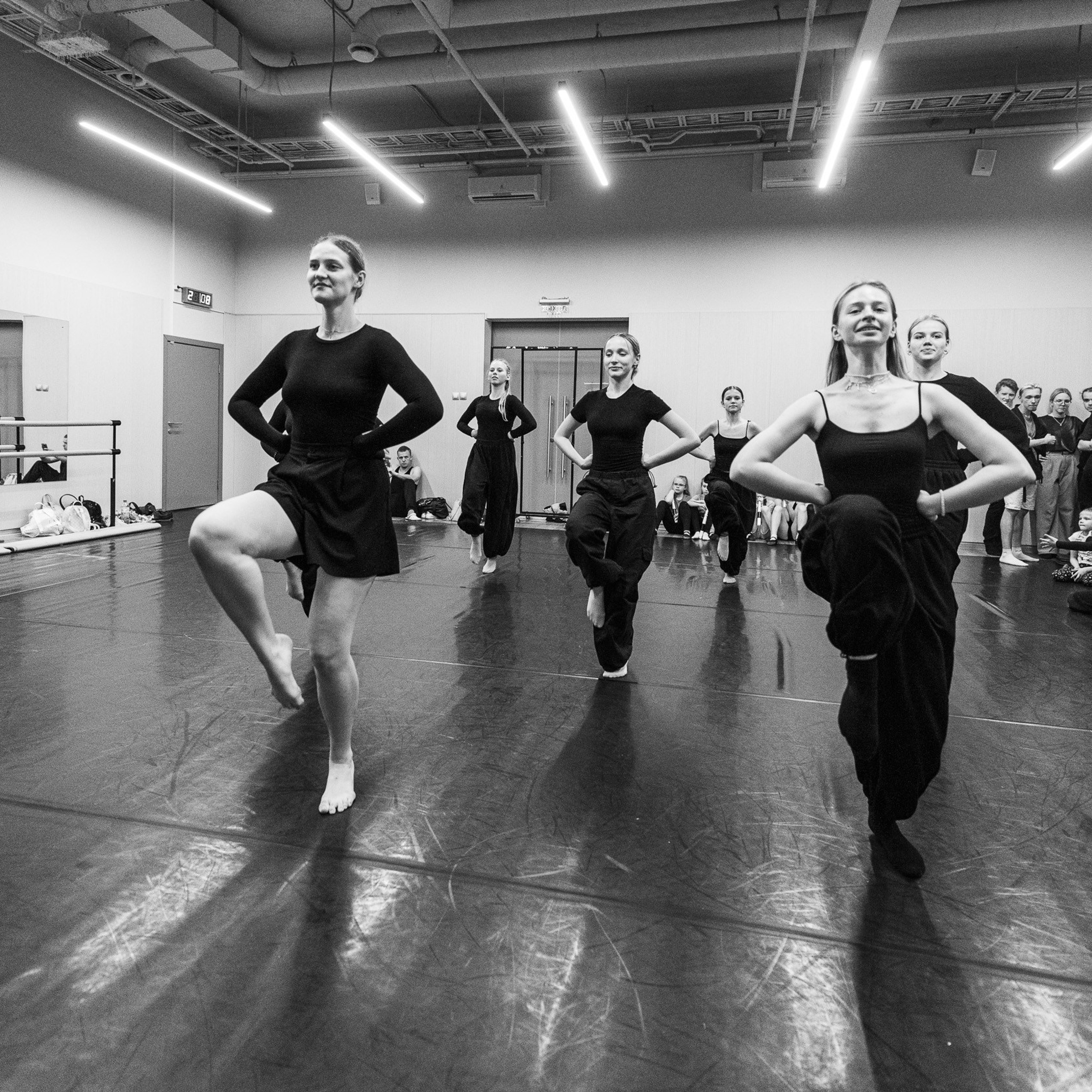 Один день до концерта, МАЙ 2025. Взгляд через объектив