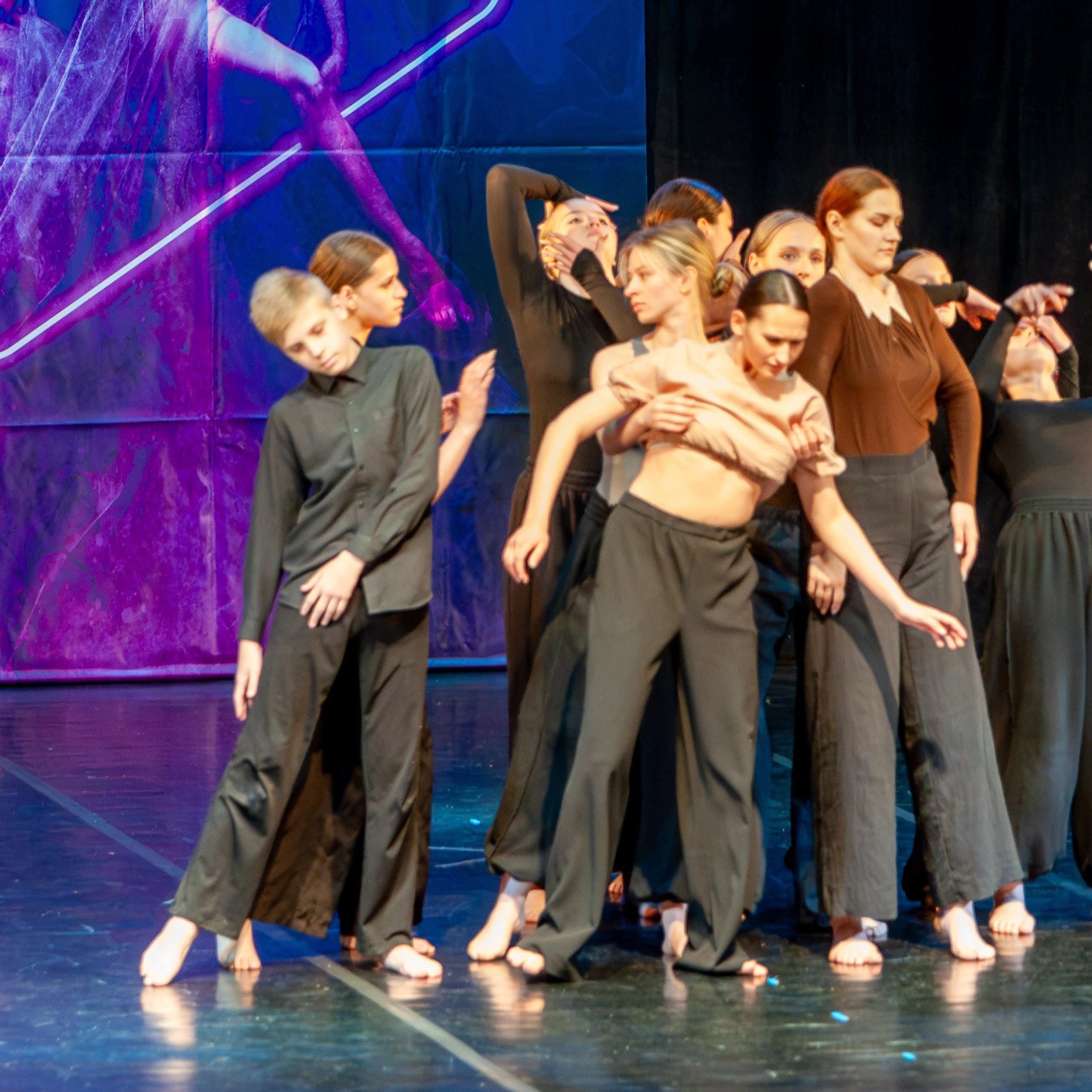 АПРЕЛЬ 2025 (Серпухов). Взгляд через объектив