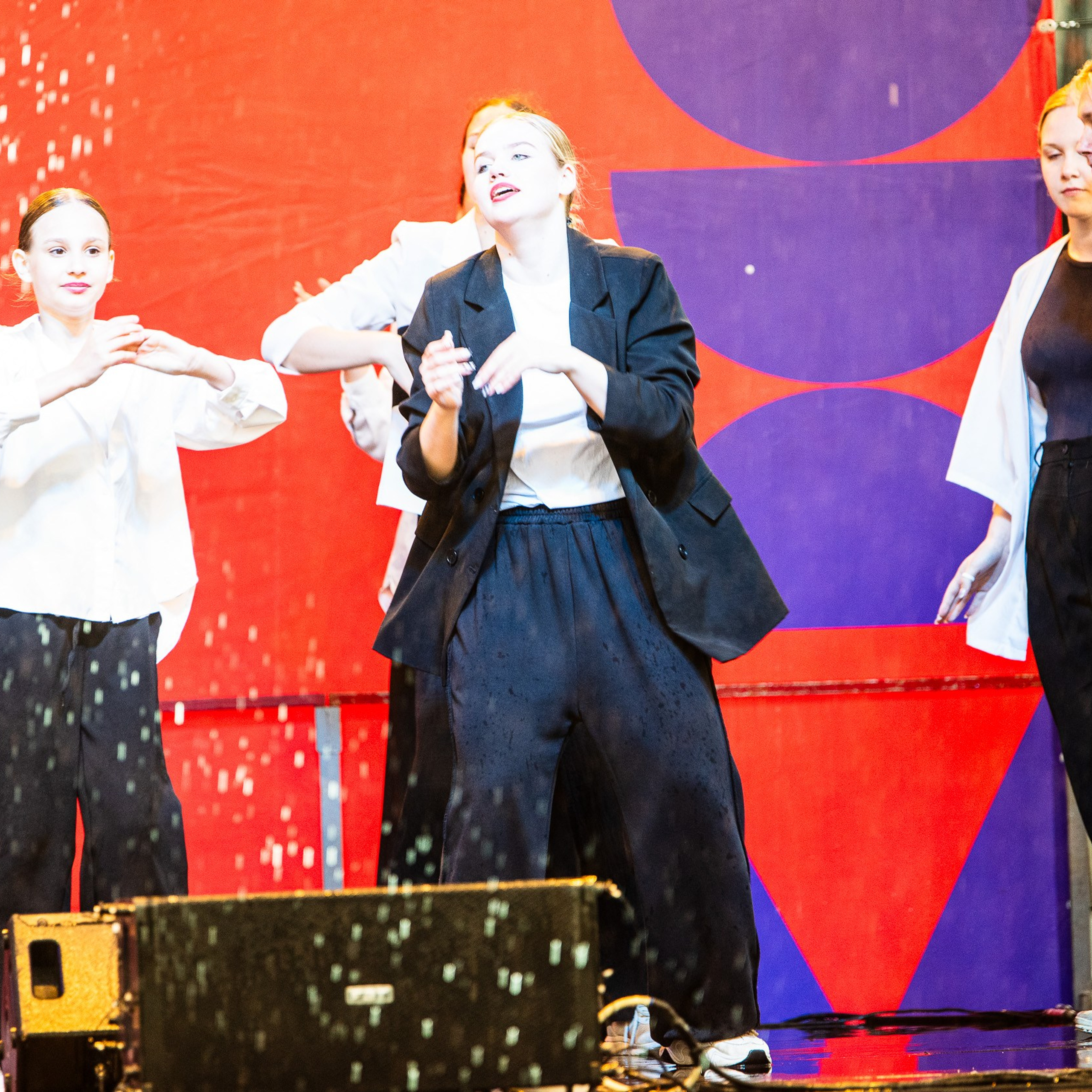 ИЮНЬ 2025 (108 МИНУТ). Взгляд через объектив