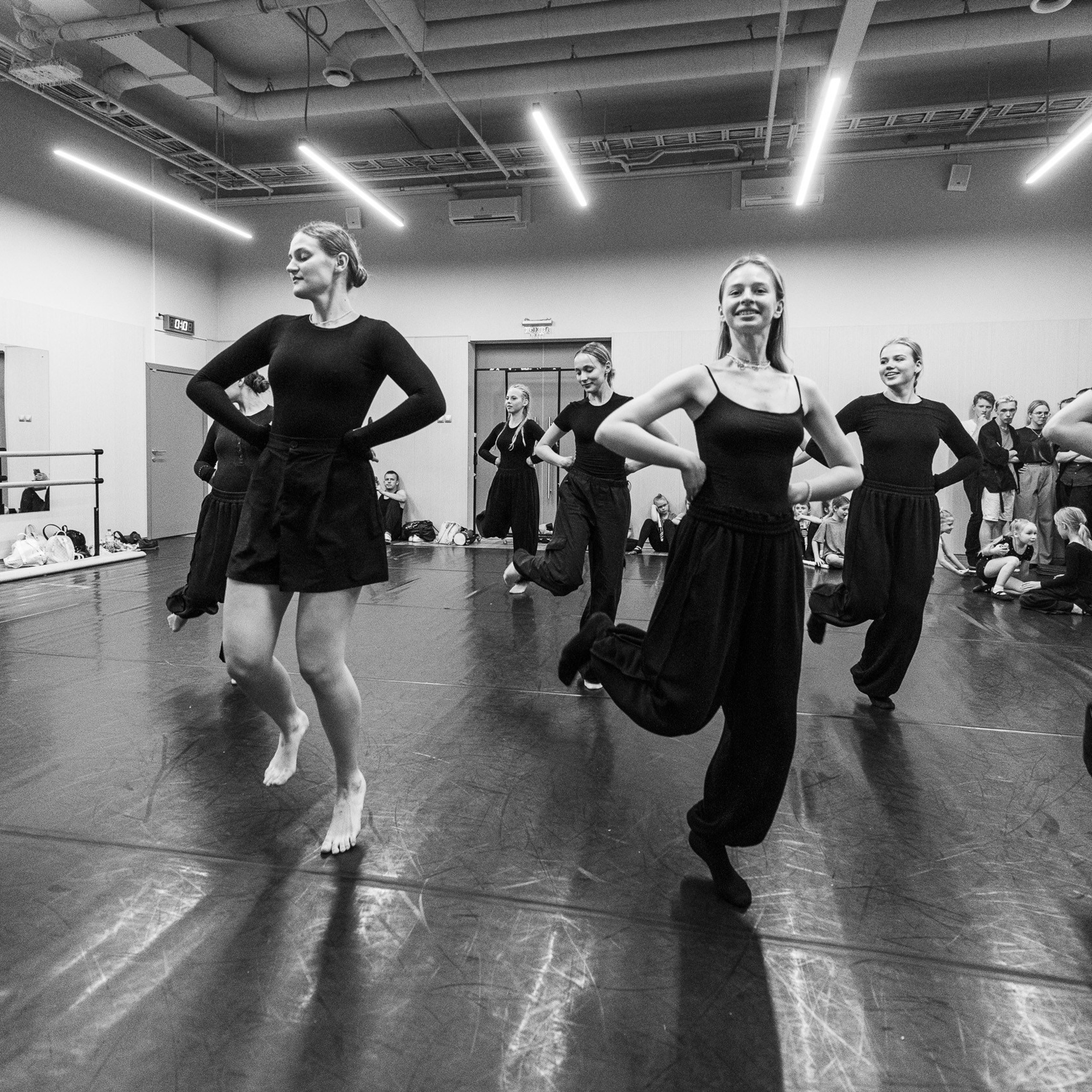 Один день до концерта, МАЙ 2025. Взгляд через объектив