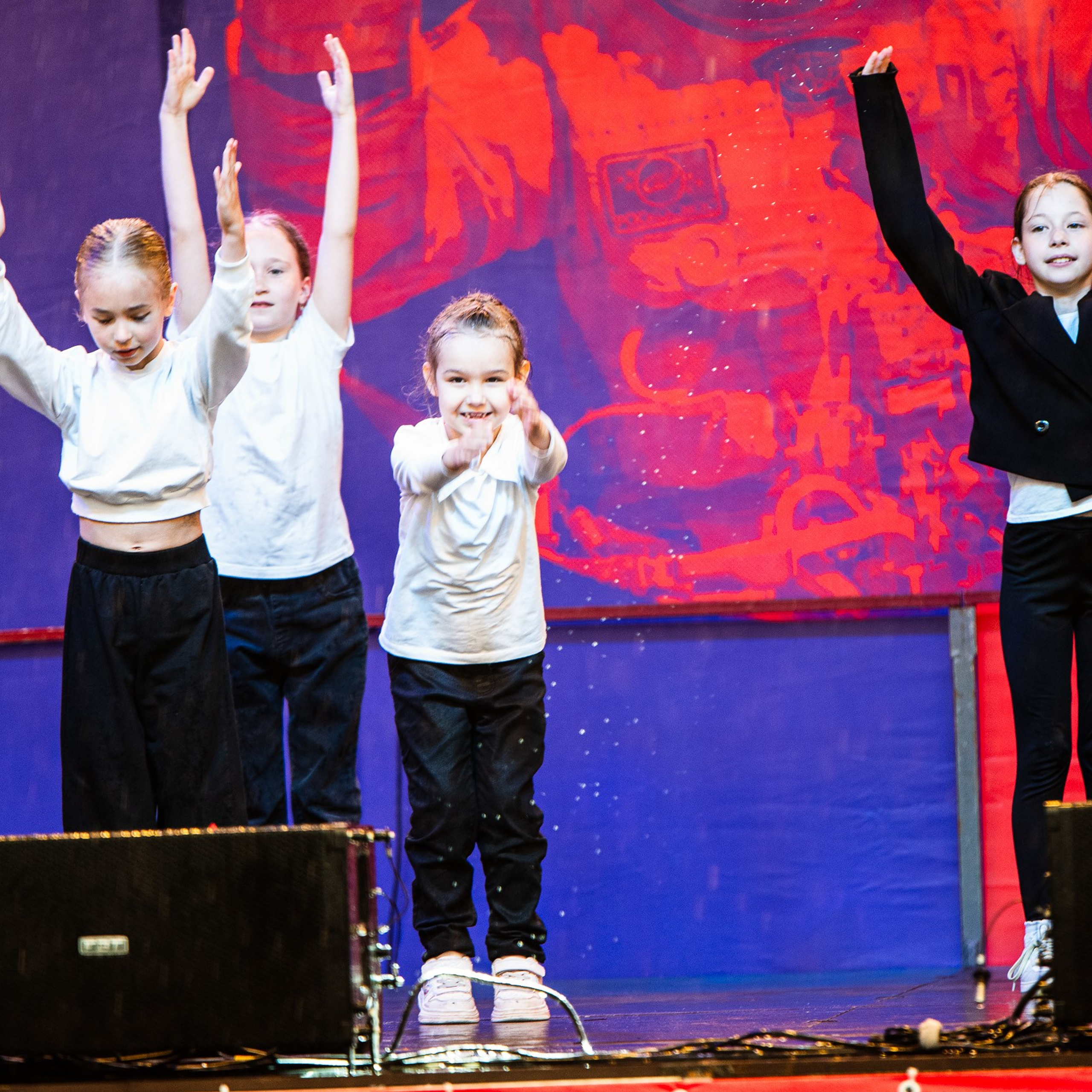 ИЮНЬ 2025 (108 МИНУТ). Взгляд через объектив