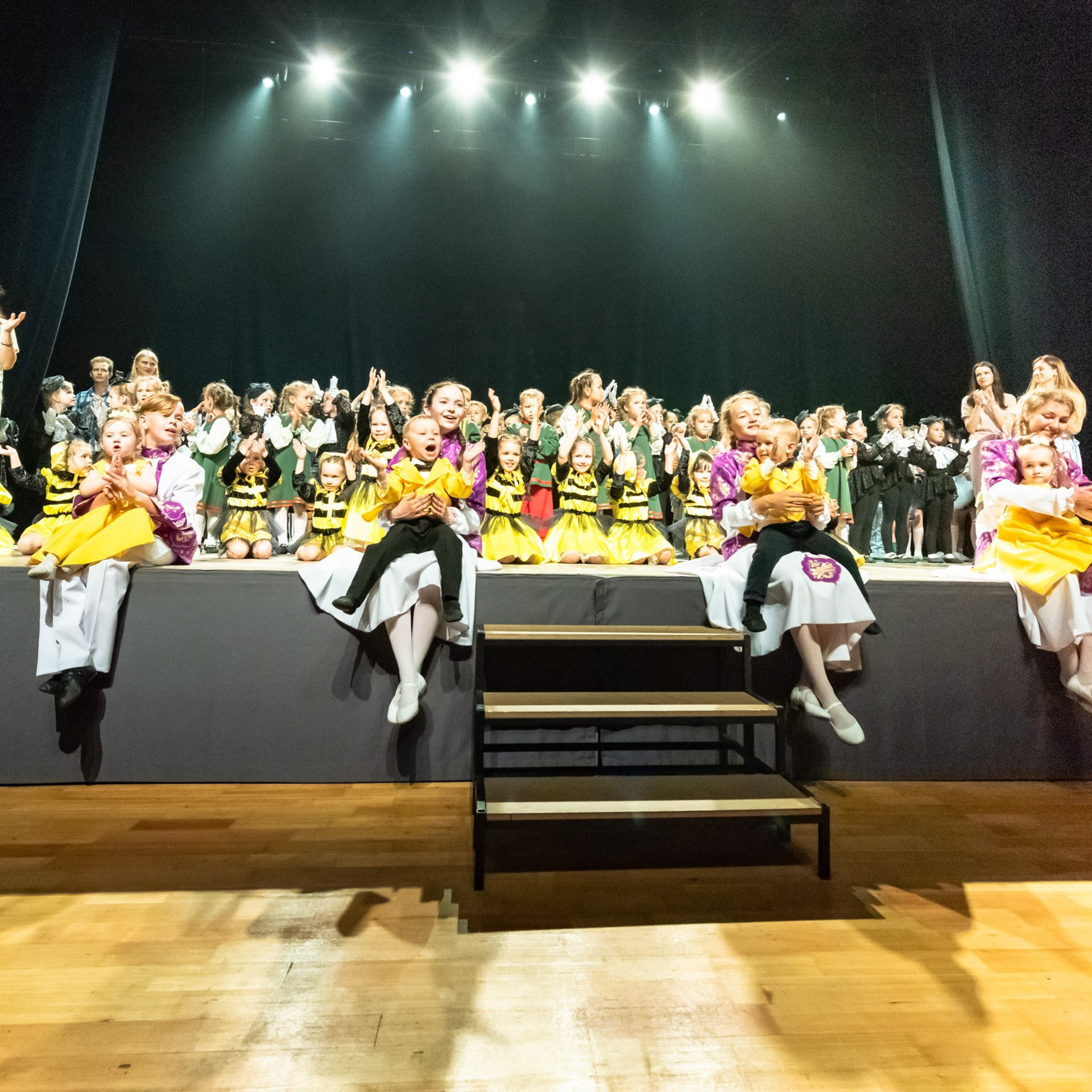 ИЮЛЬ 2019. Взгляд через объектив