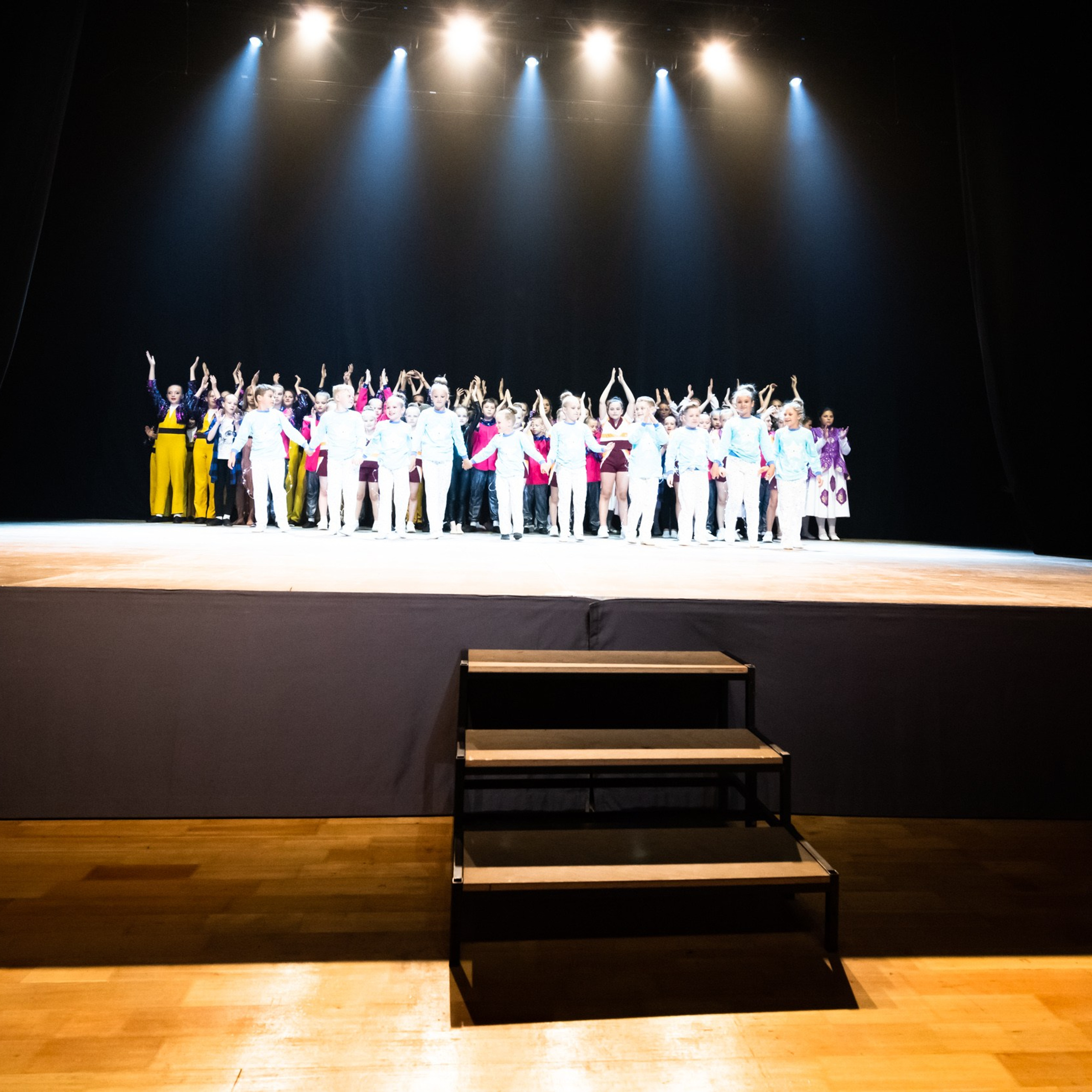 ИЮЛЬ 2019. Взгляд через объектив