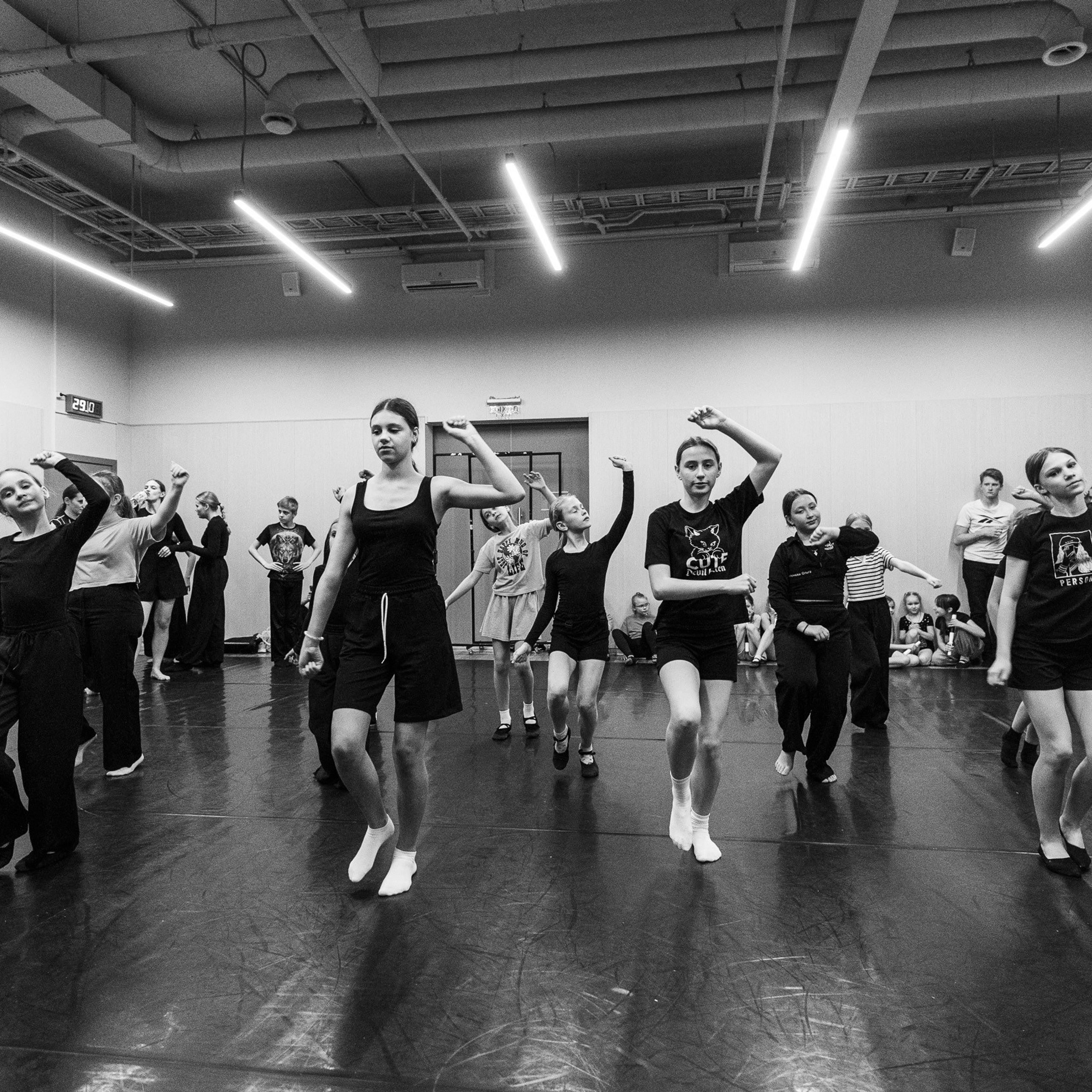 Один день до концерта, МАЙ 2025. Взгляд через объектив