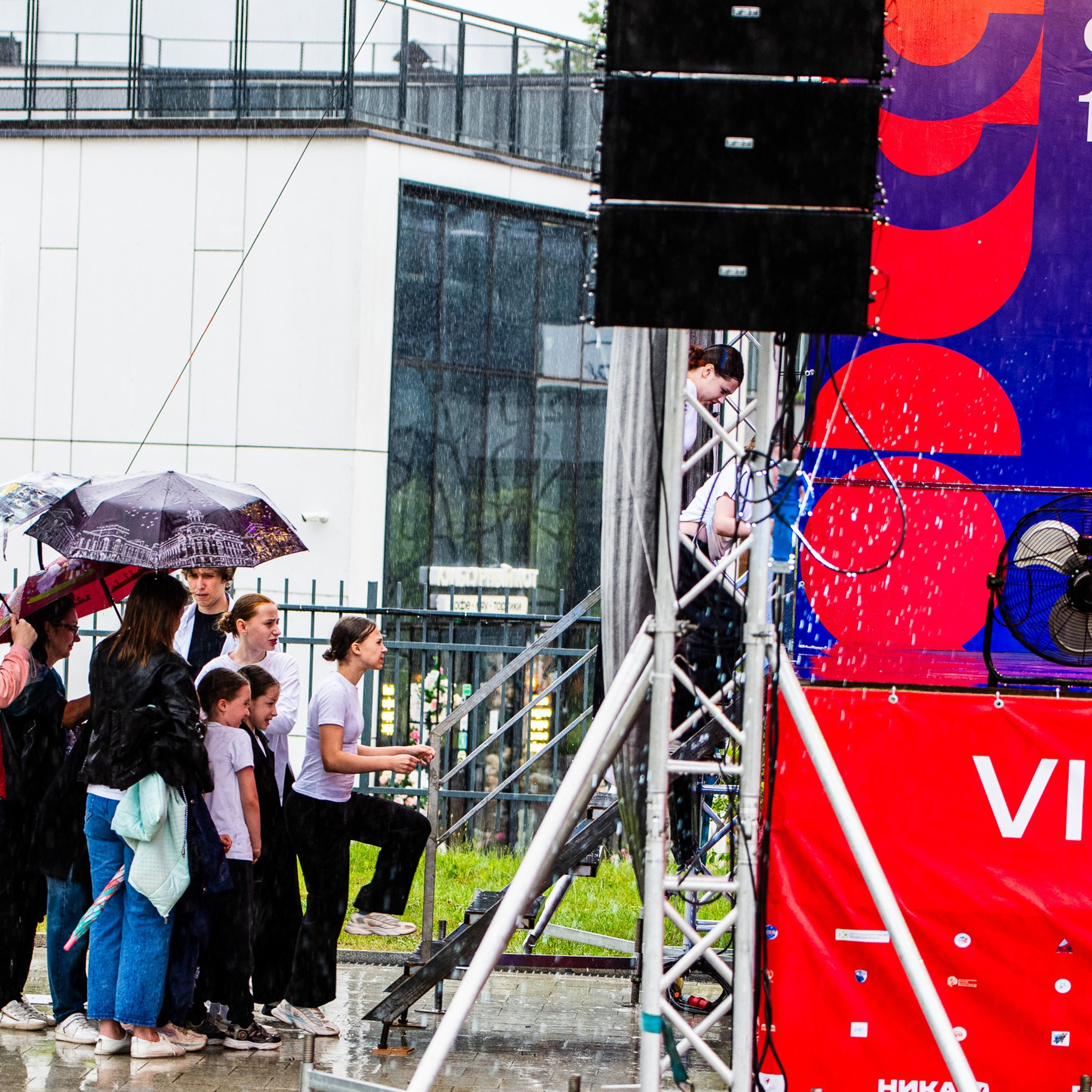 ИЮНЬ 2025 (108 МИНУТ). Взгляд через объектив