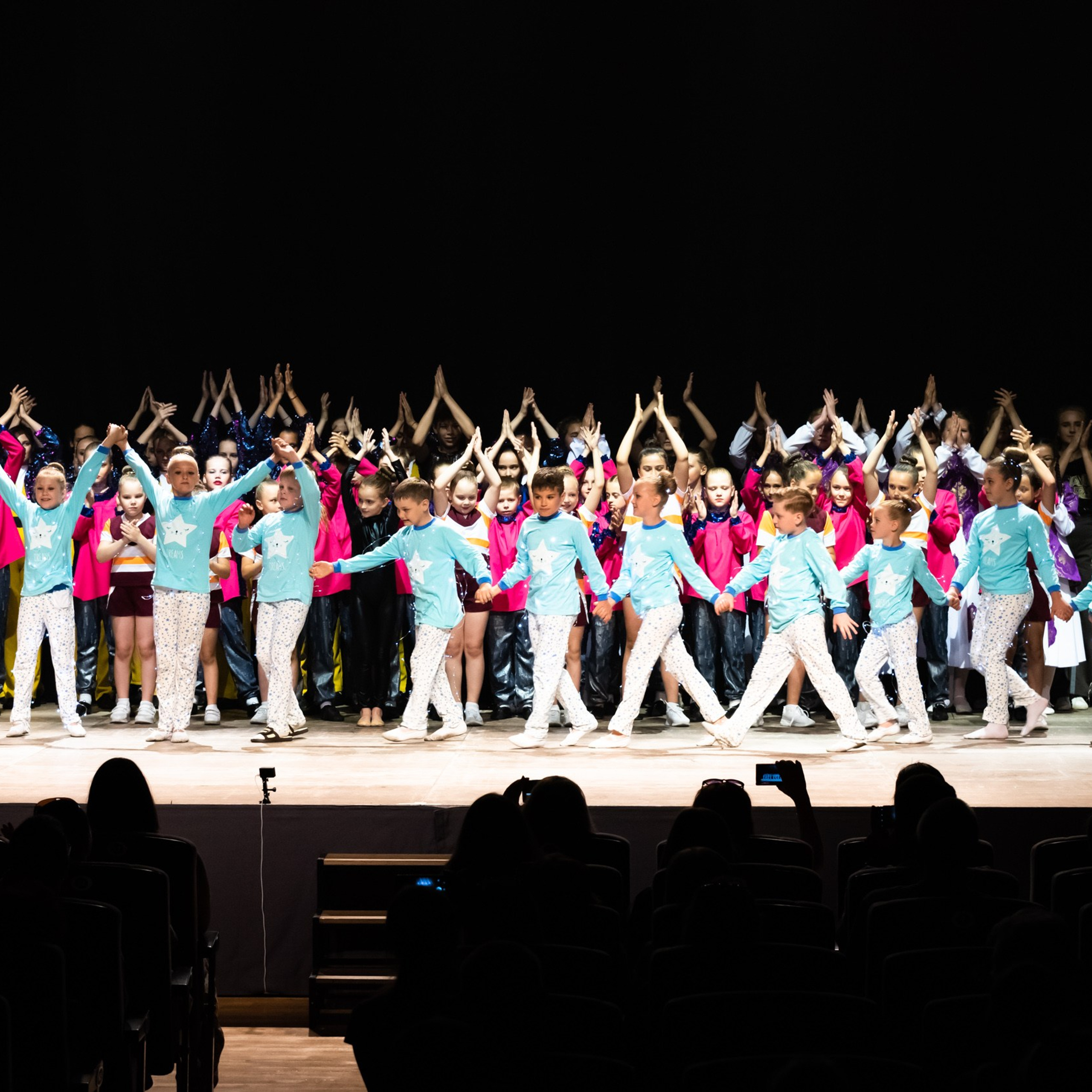 ИЮЛЬ 2019. Взгляд через объектив