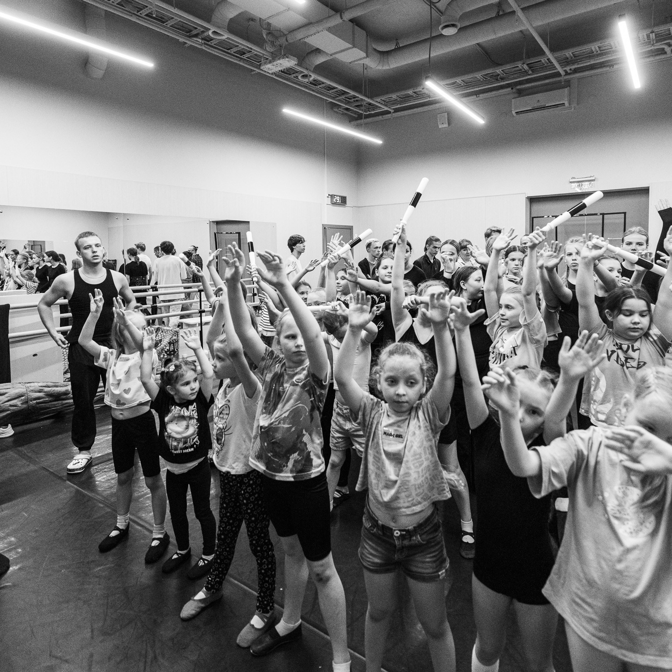 Один день до концерта, МАЙ 2025. Взгляд через объектив