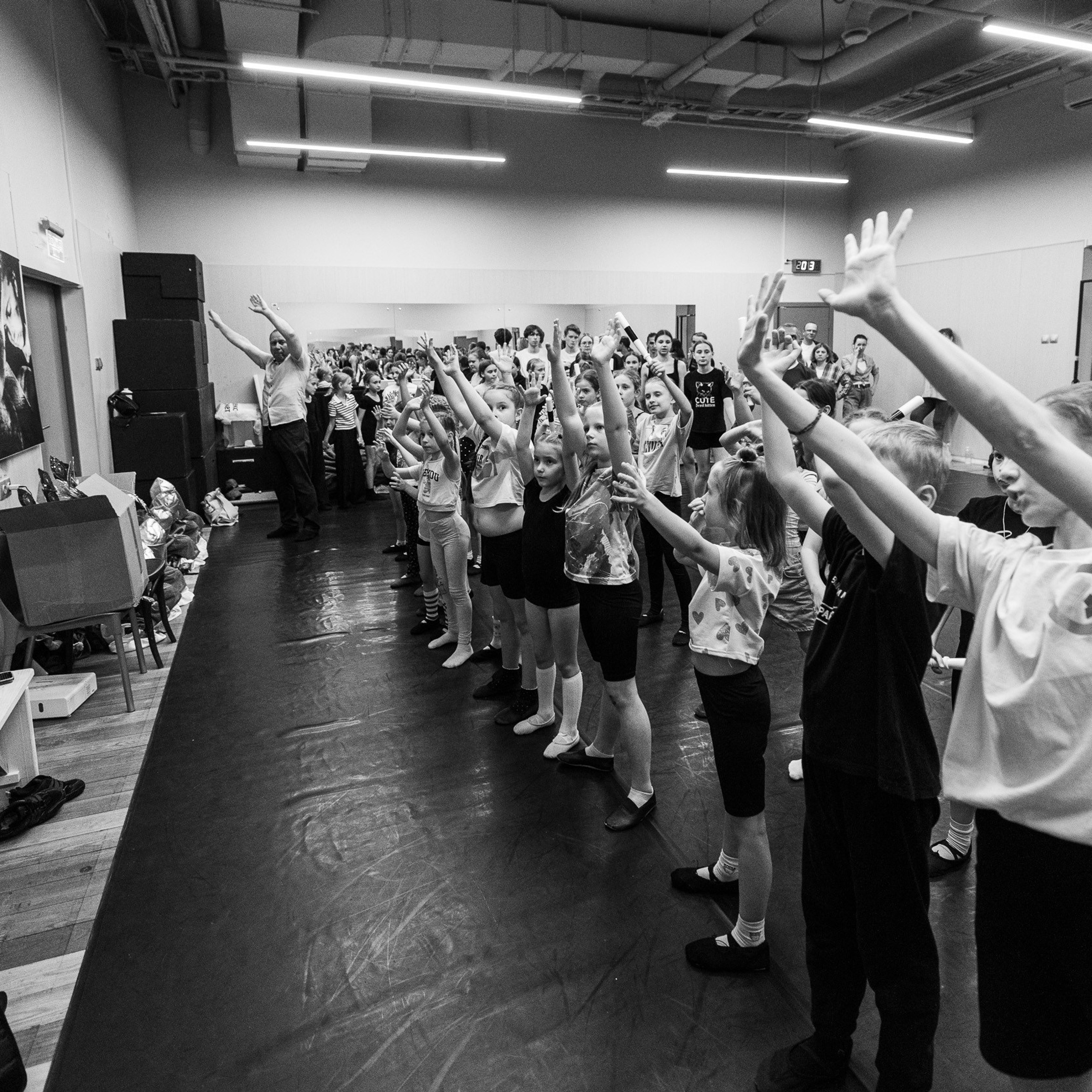 Один день до концерта, МАЙ 2025. Взгляд через объектив