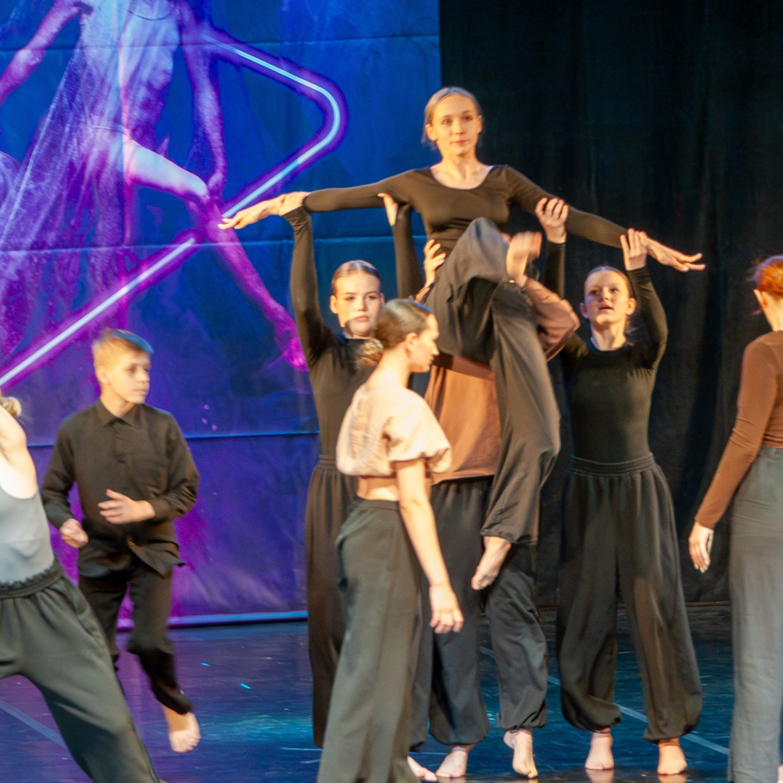 АПРЕЛЬ 2025 (Серпухов). Взгляд через объектив