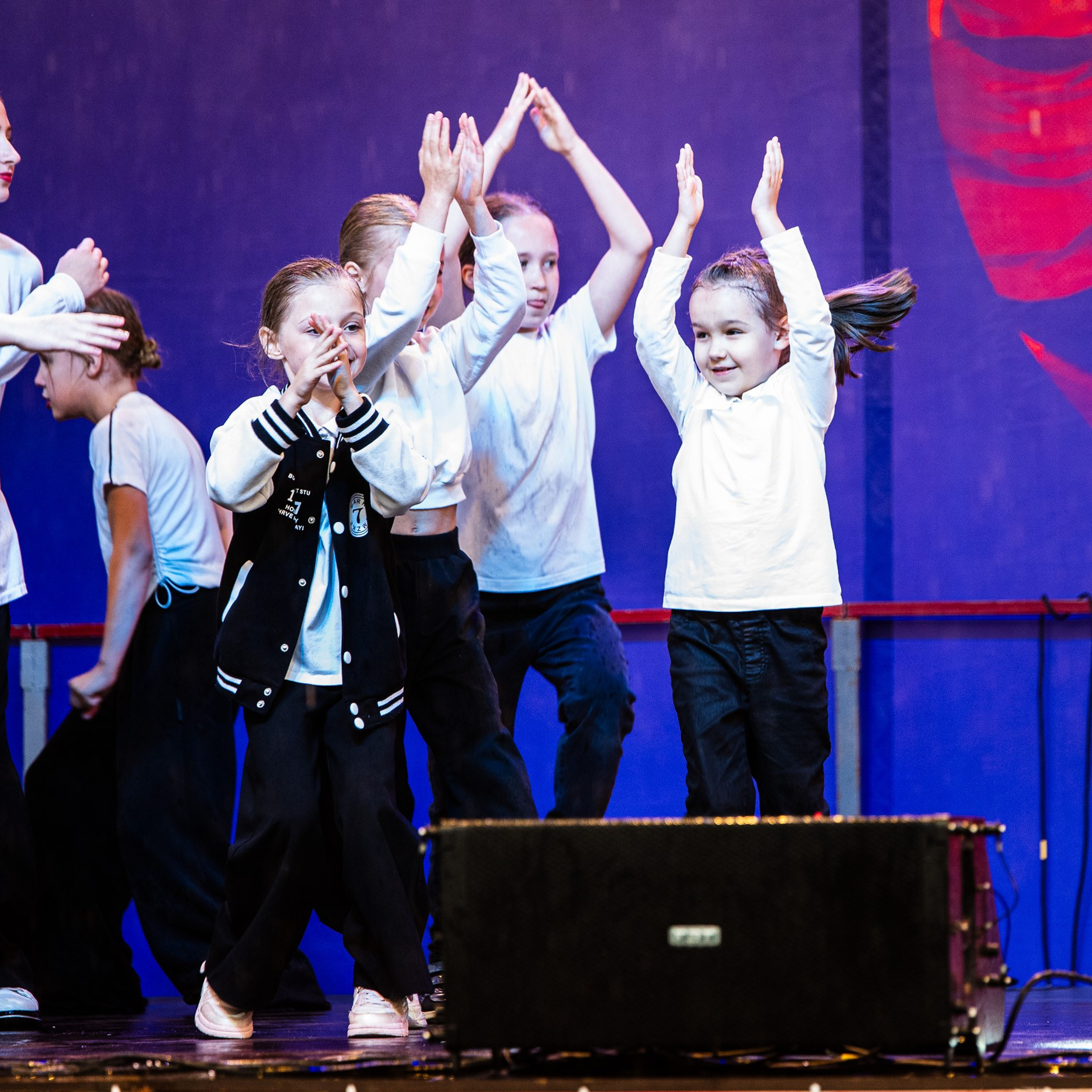 ИЮНЬ 2025 (108 МИНУТ). Взгляд через объектив