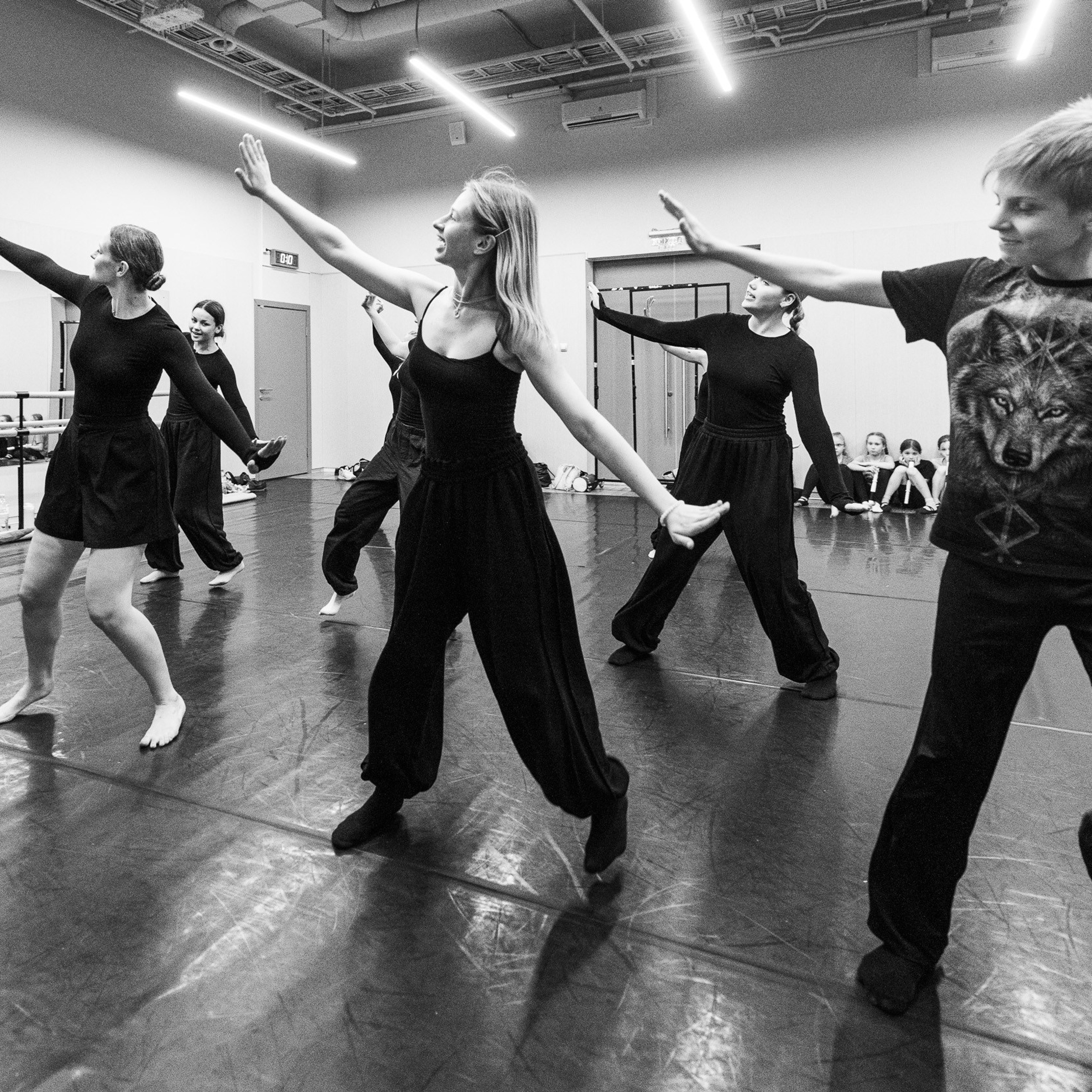 Один день до концерта, МАЙ 2025. Взгляд через объектив