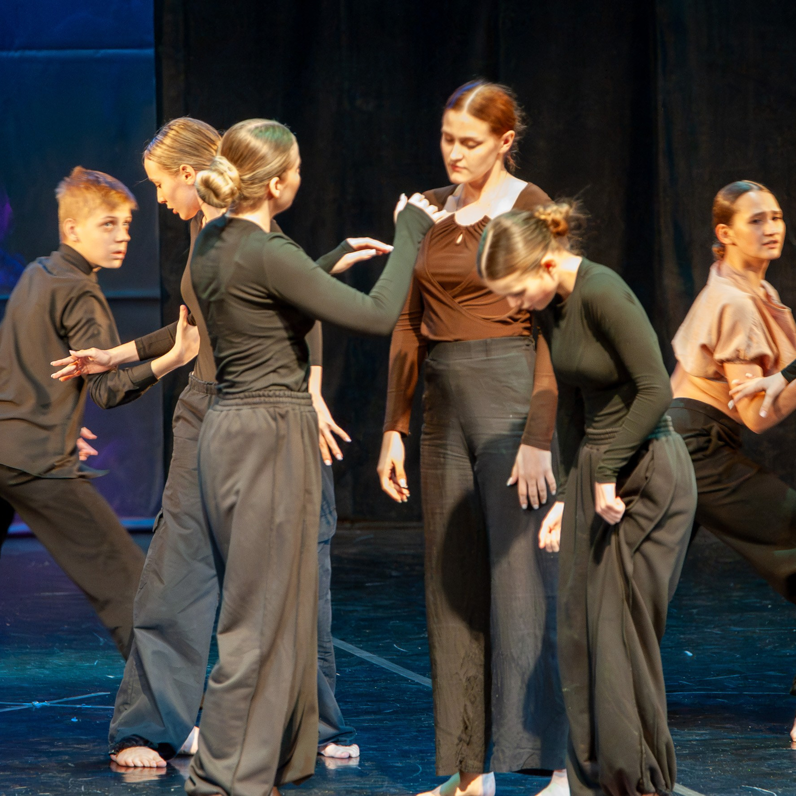 АПРЕЛЬ 2025 (Серпухов). Взгляд через объектив