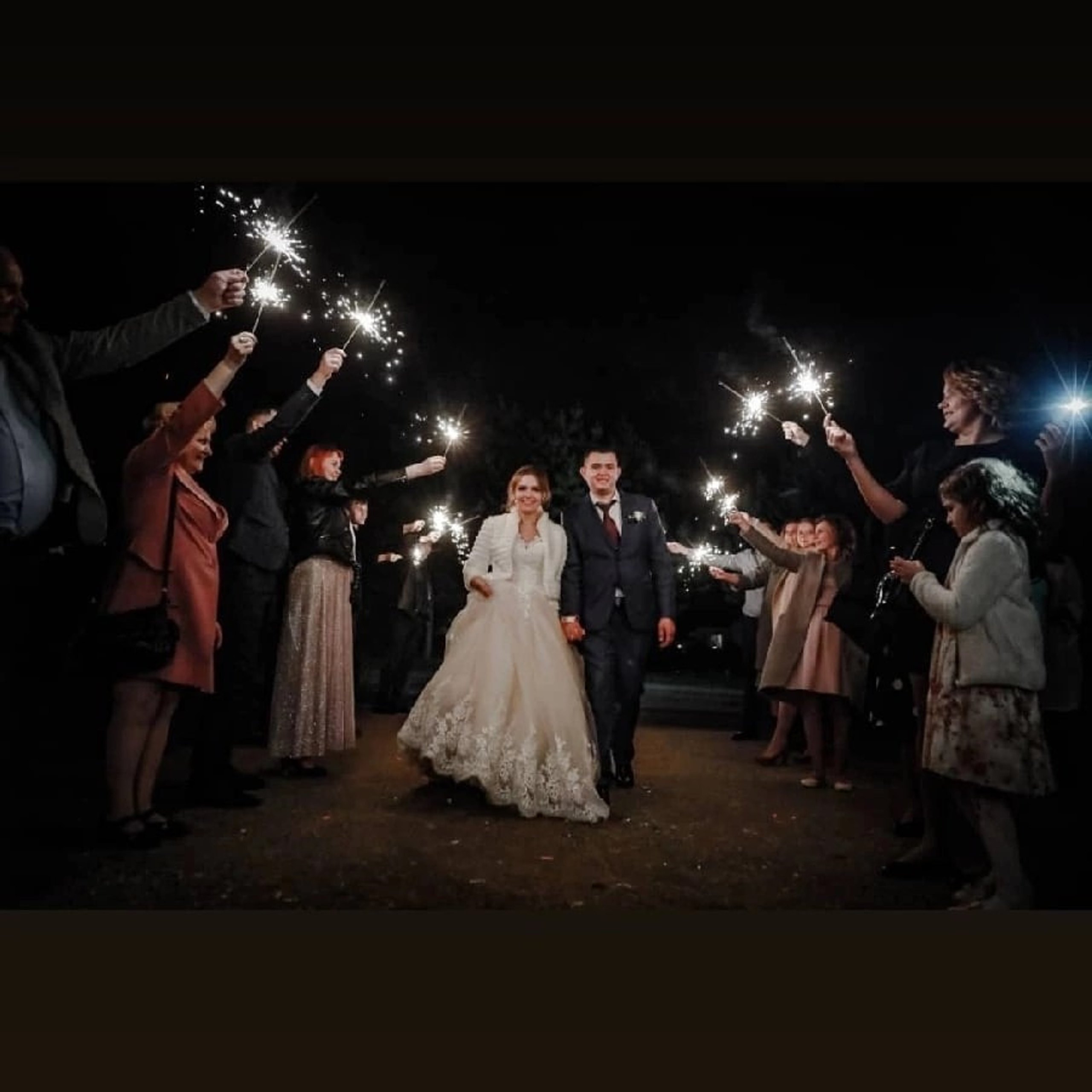 Свадебный портрет невесты. фотограф в Дубне Дмитрове — художественная фотография платья и букета