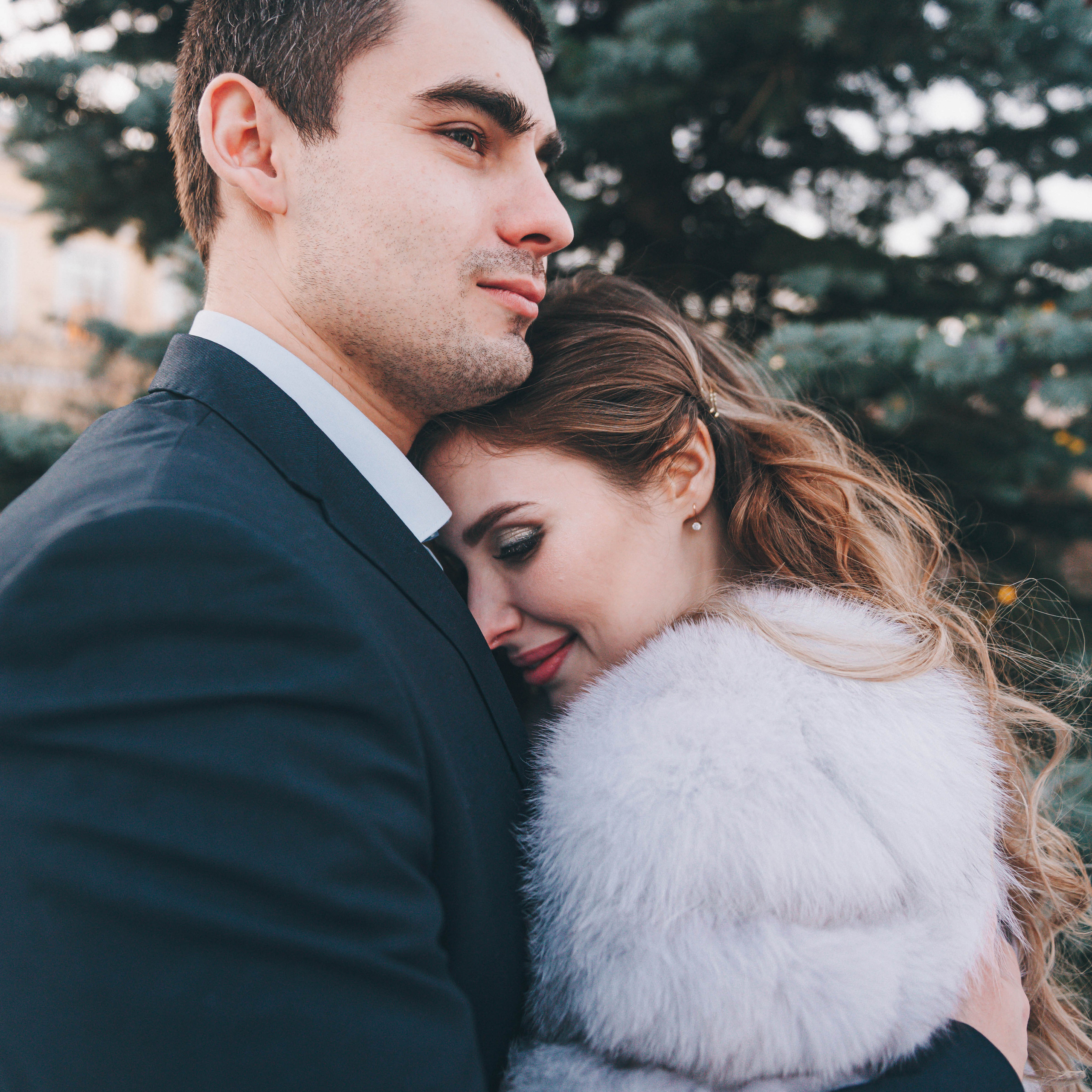 Молчи и обнимай меня крепче