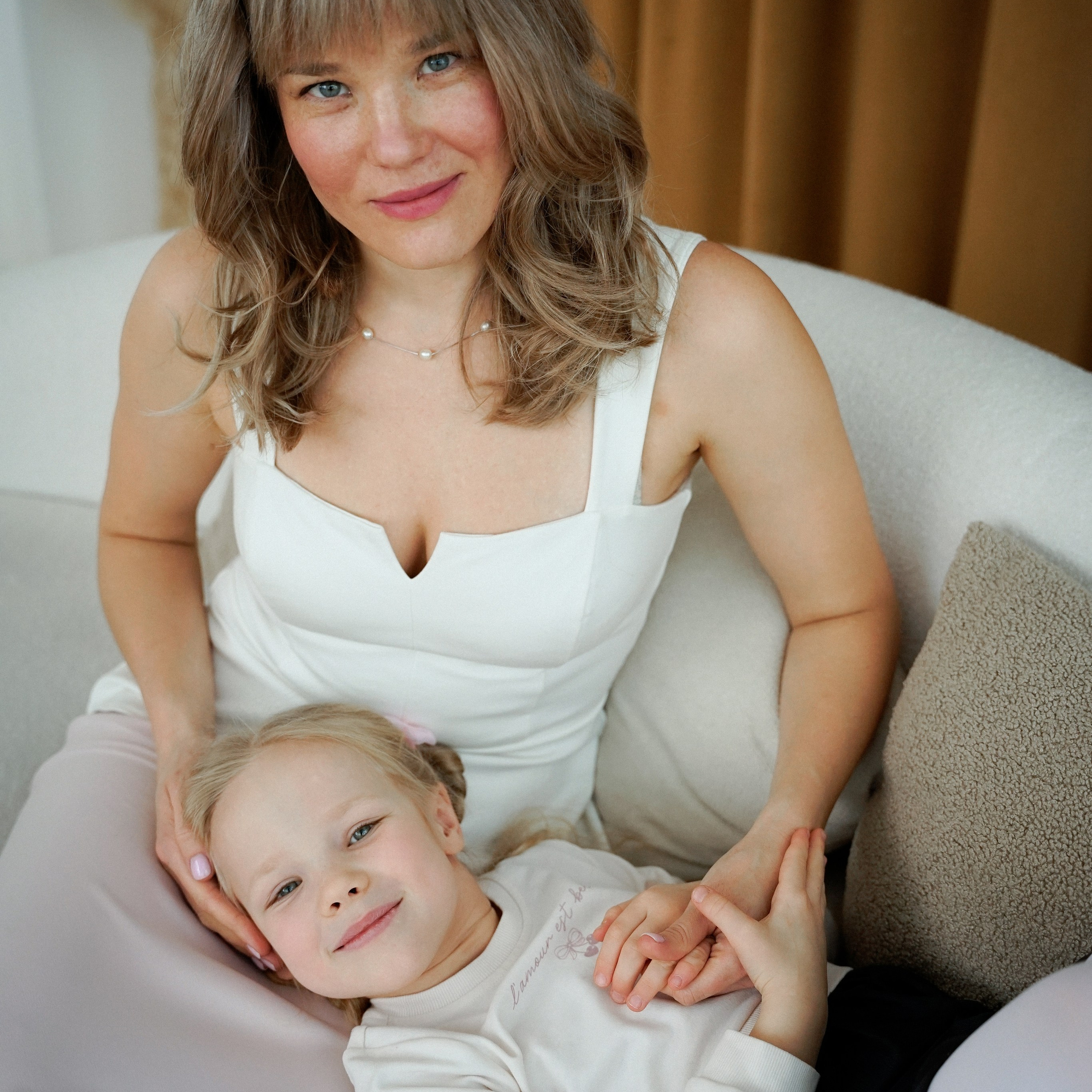 Студийная фотосессия для большой семьи